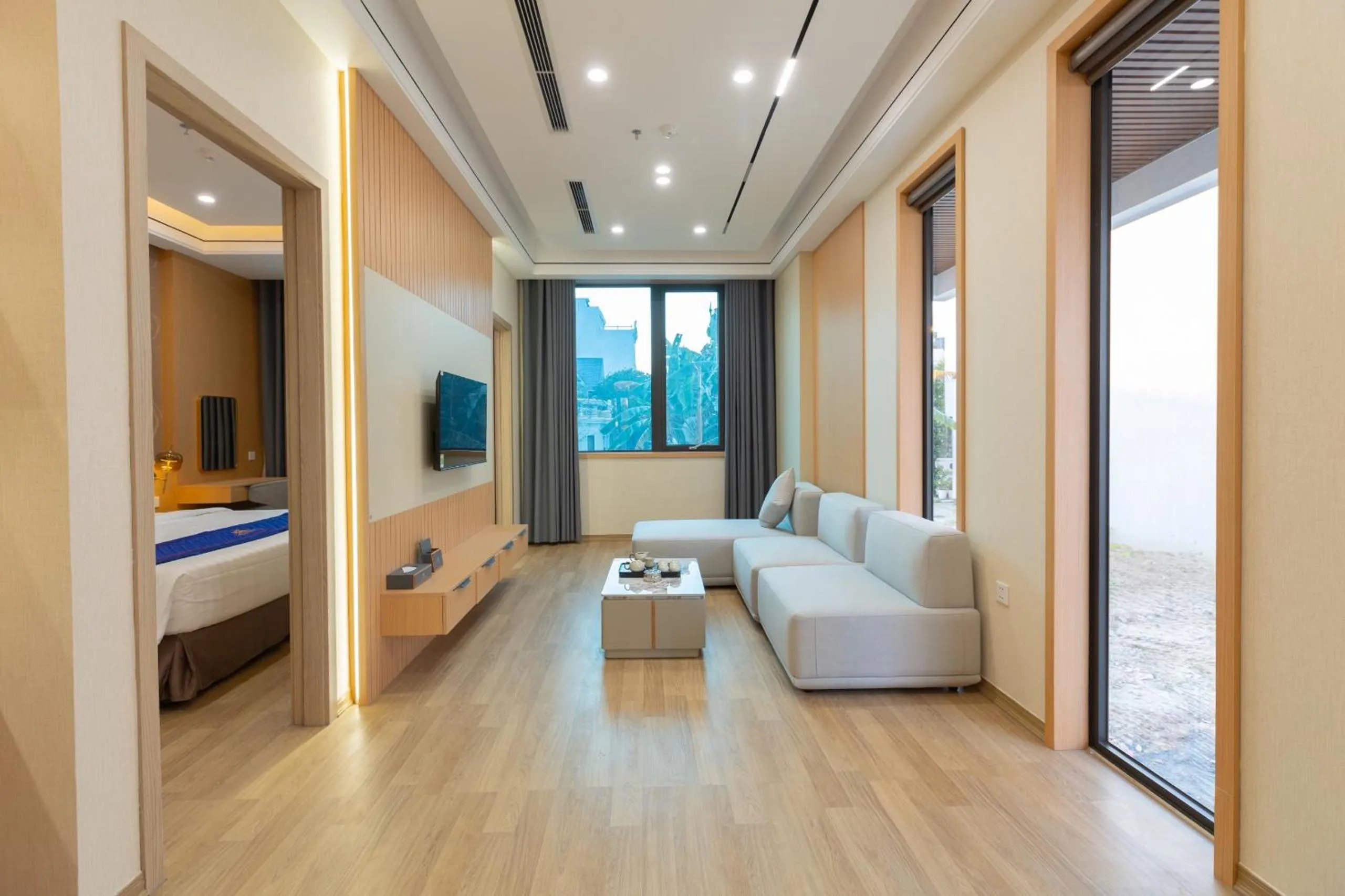 TV and multimedia, Bed in Sunshine Apartment Hotel