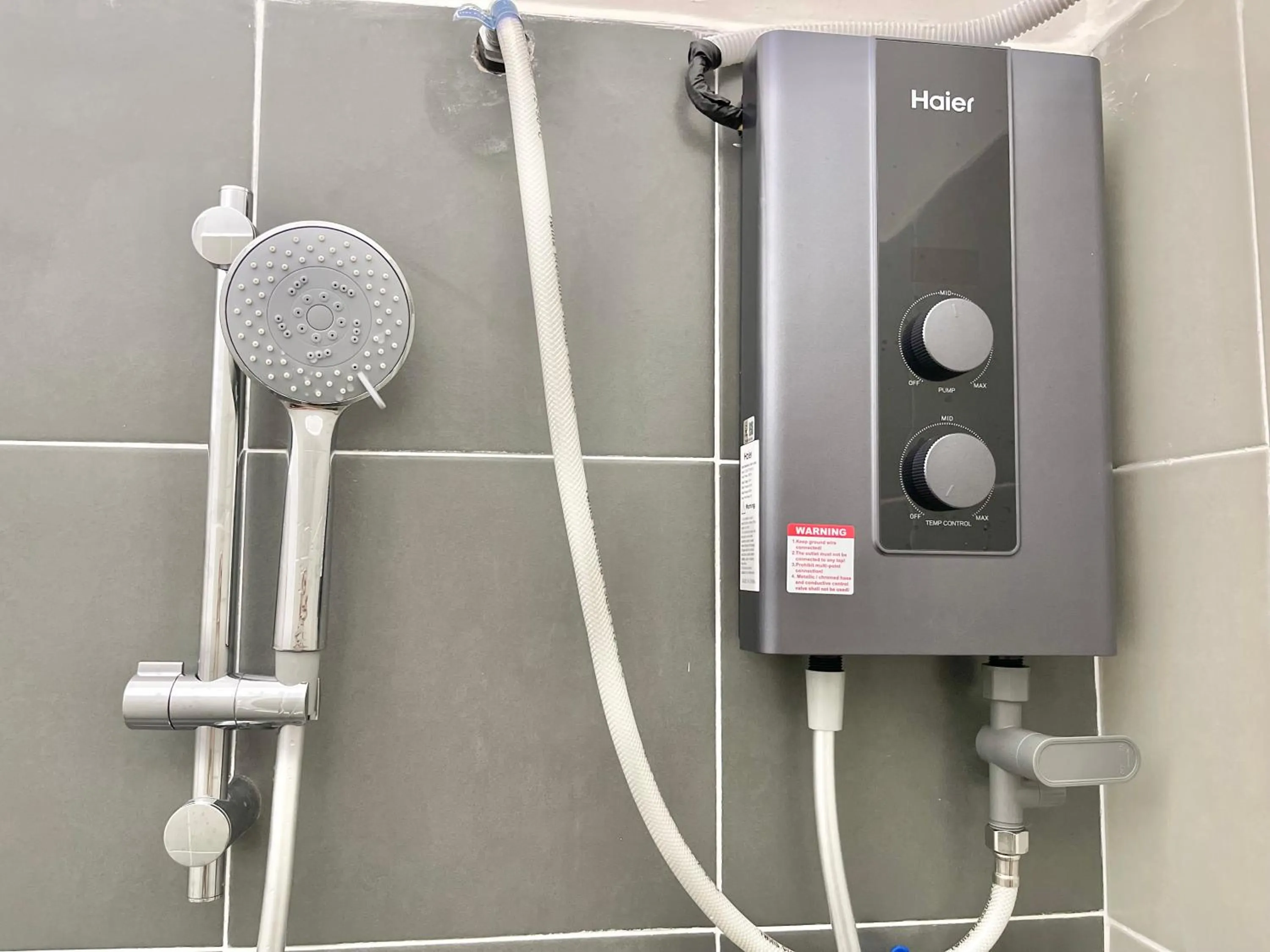 Bathroom in Homestay Gambang Modern vintage OZZY GUESTHOUSE