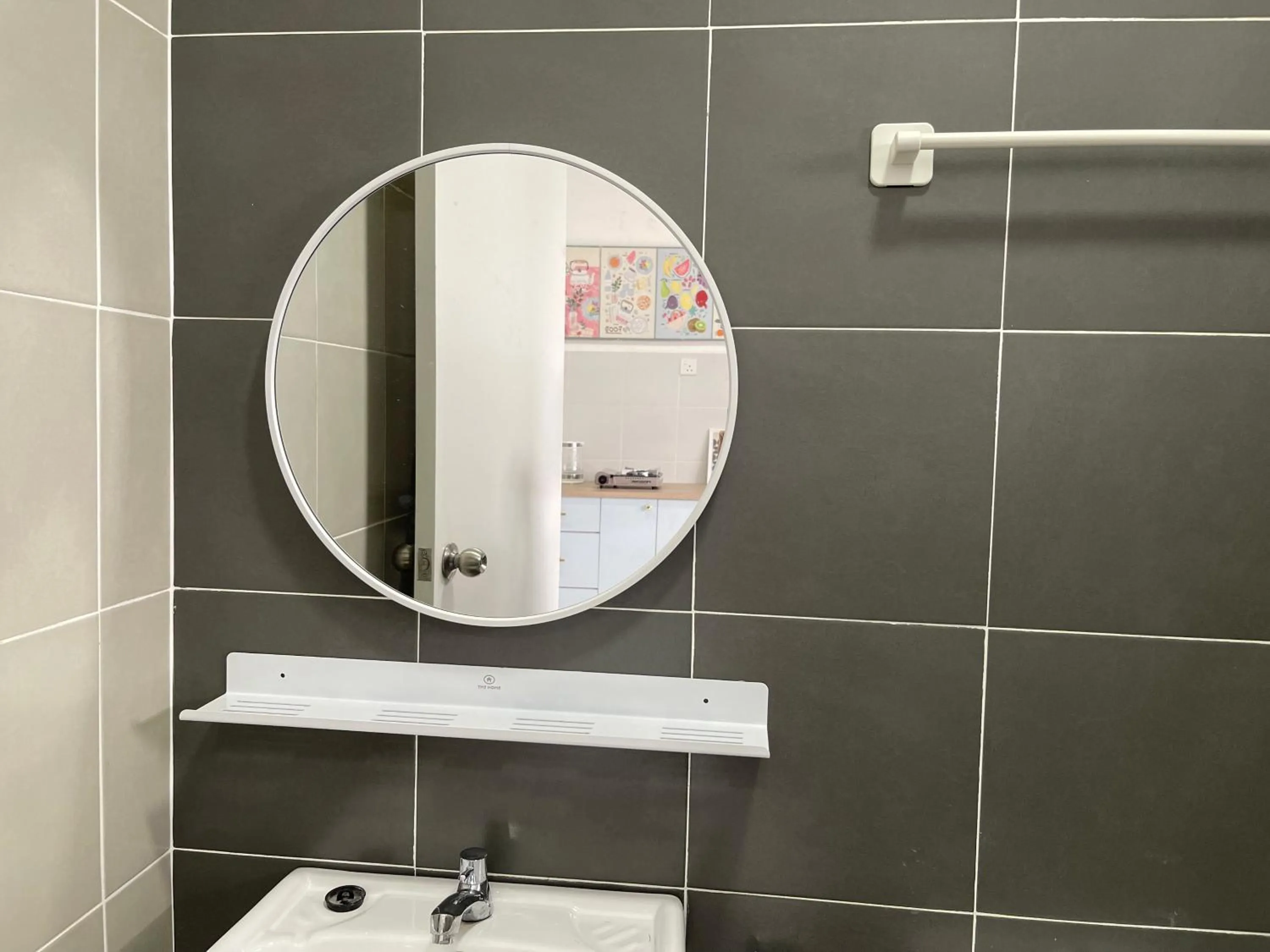 Toilet in Homestay Gambang Modern vintage OZZY GUESTHOUSE