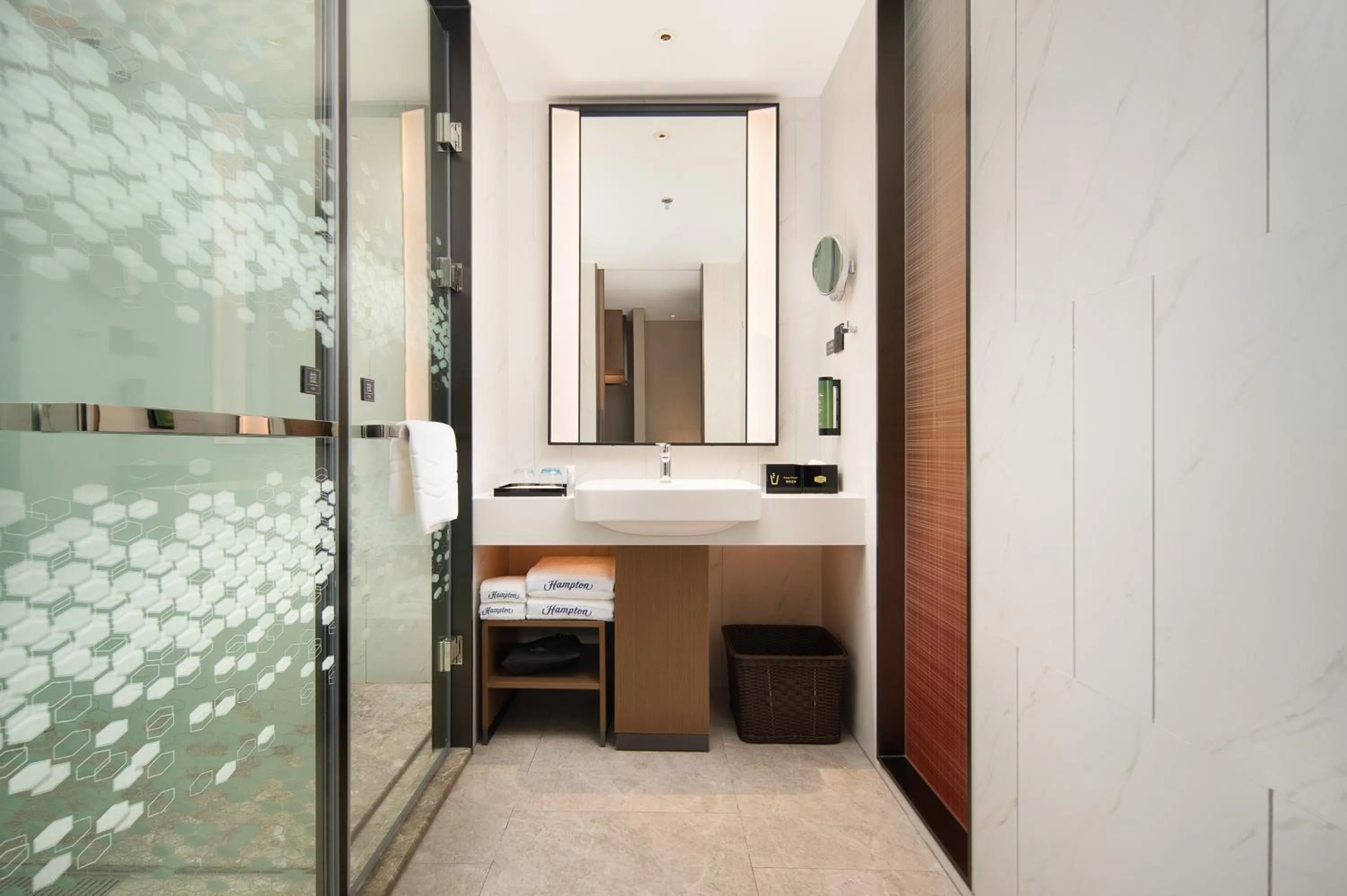 Bathroom in Hampton by Hilton Foshan Shunde Beijiao