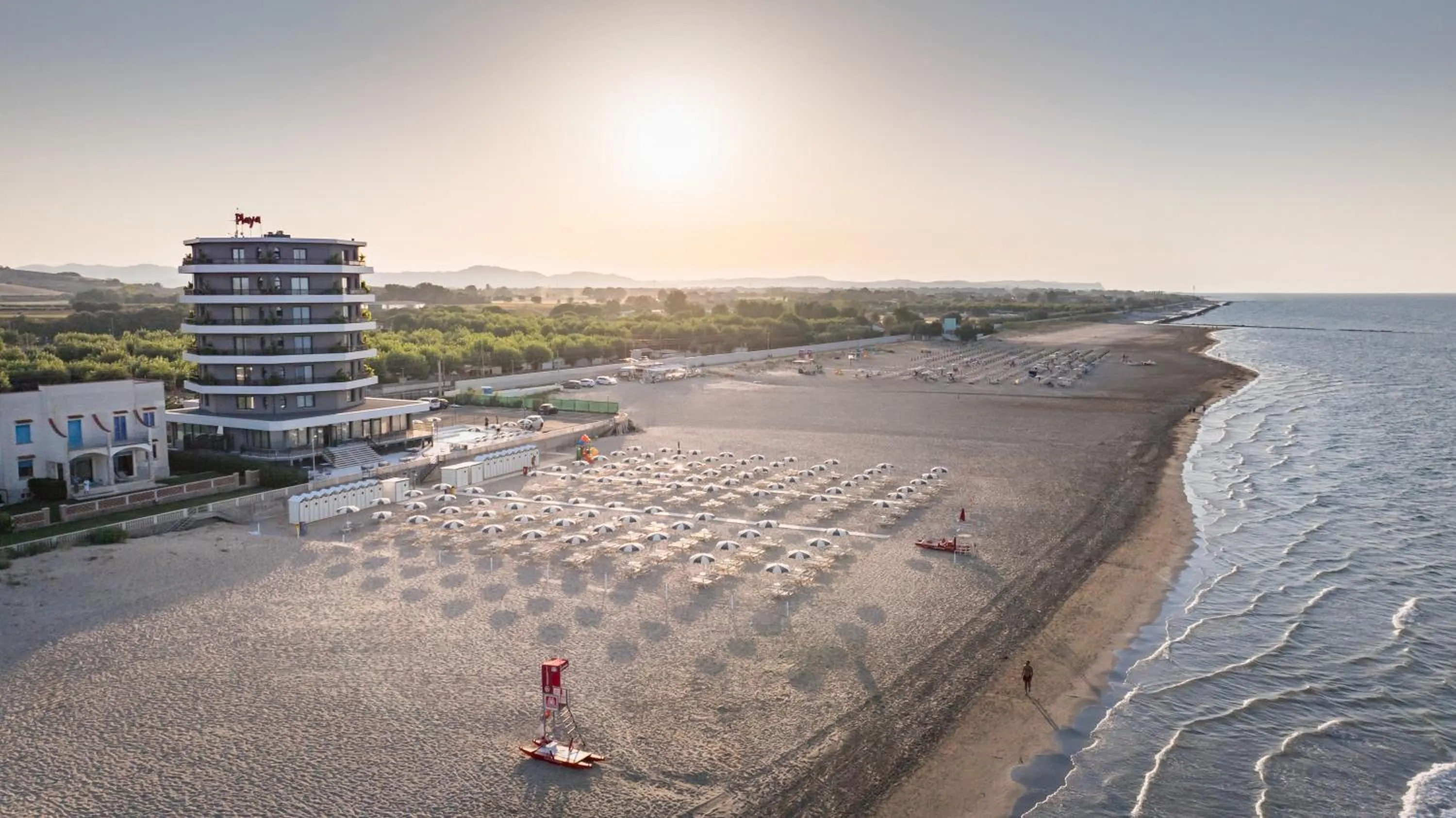 Property building in Hotel Playa Suite