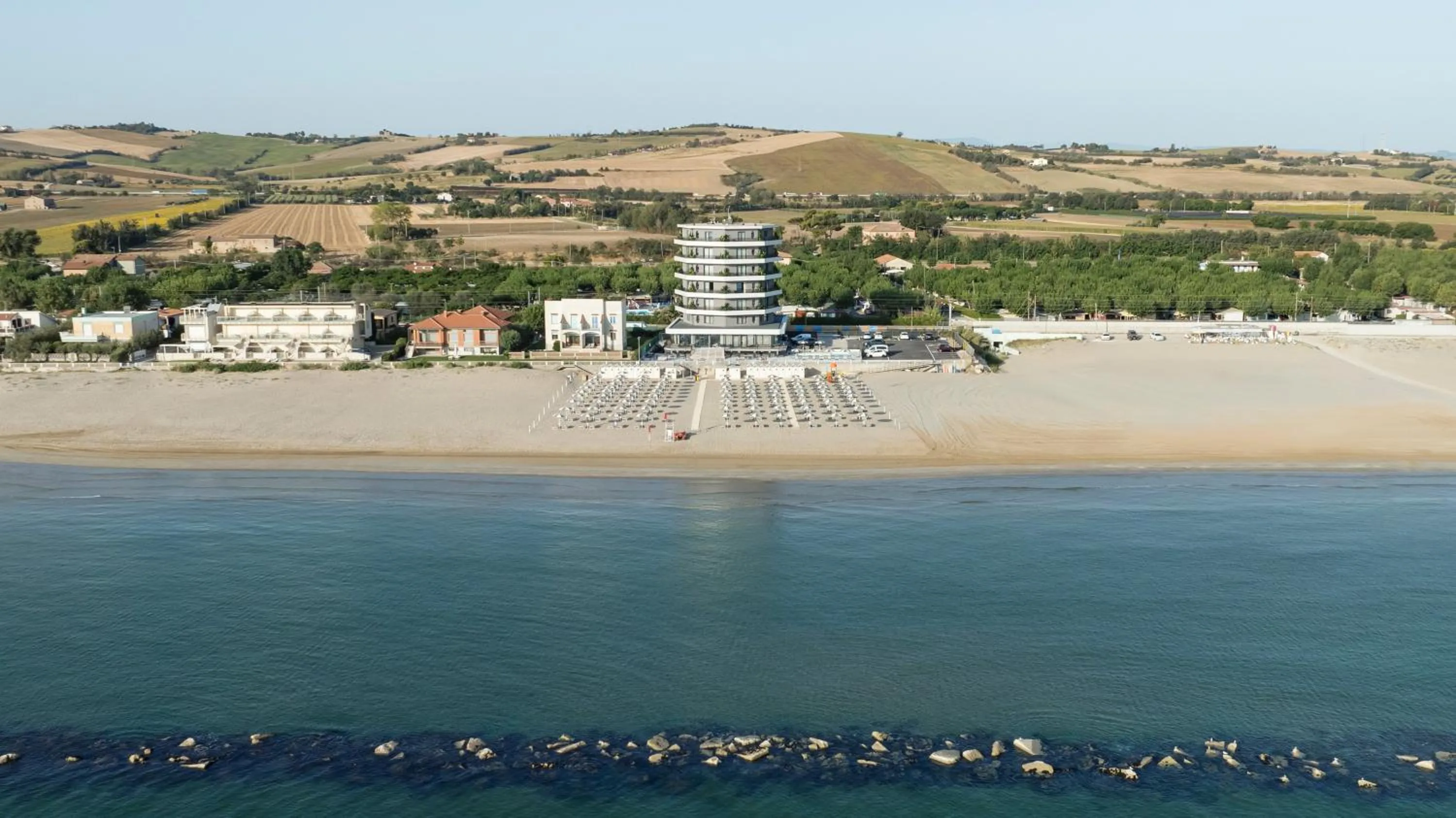 Property building in Hotel Playa Suite