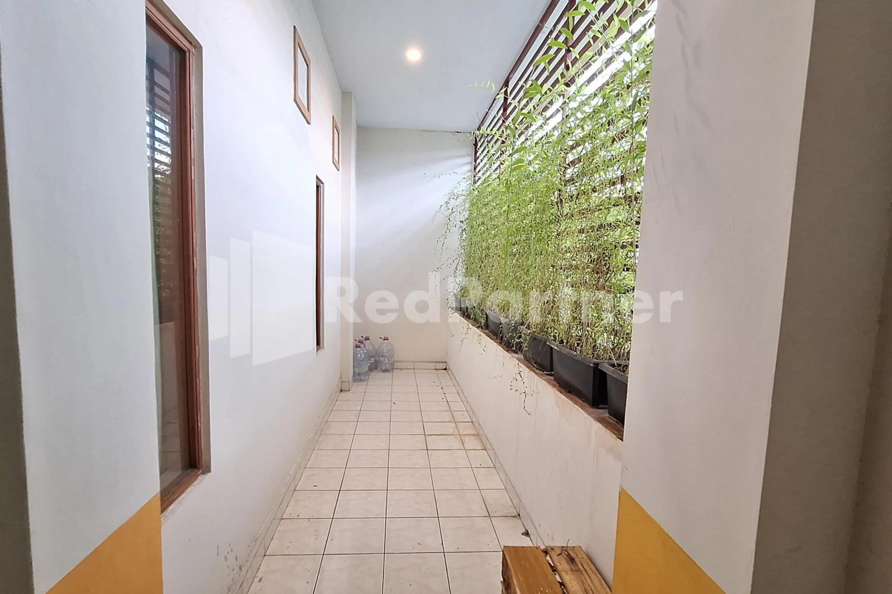 Property building in Nirvana Inn seturan Mitra RedDoorz