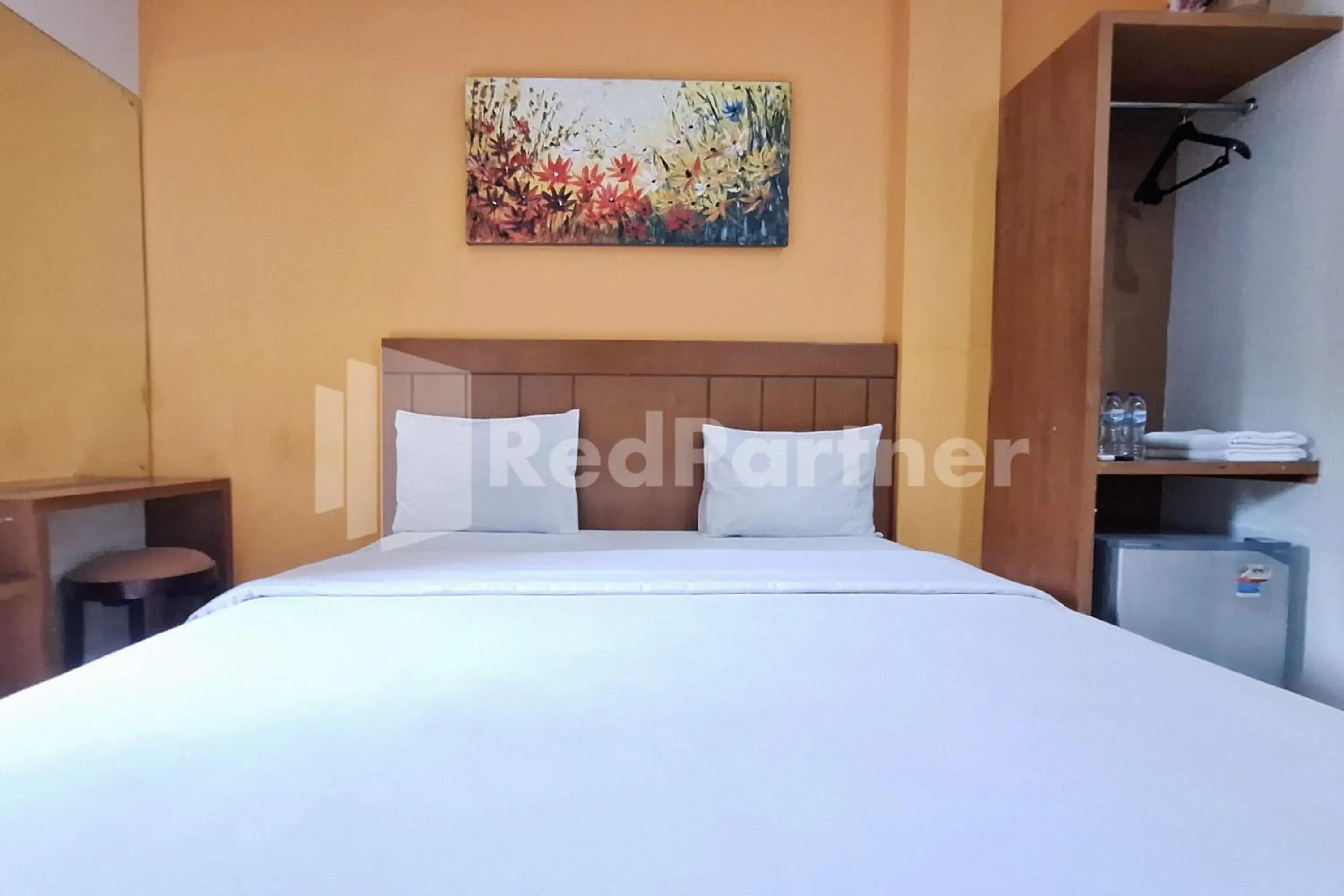 Nirvana Inn seturan Mitra RedDoorz Nirvana Inn seturan Mitra RedDoorz