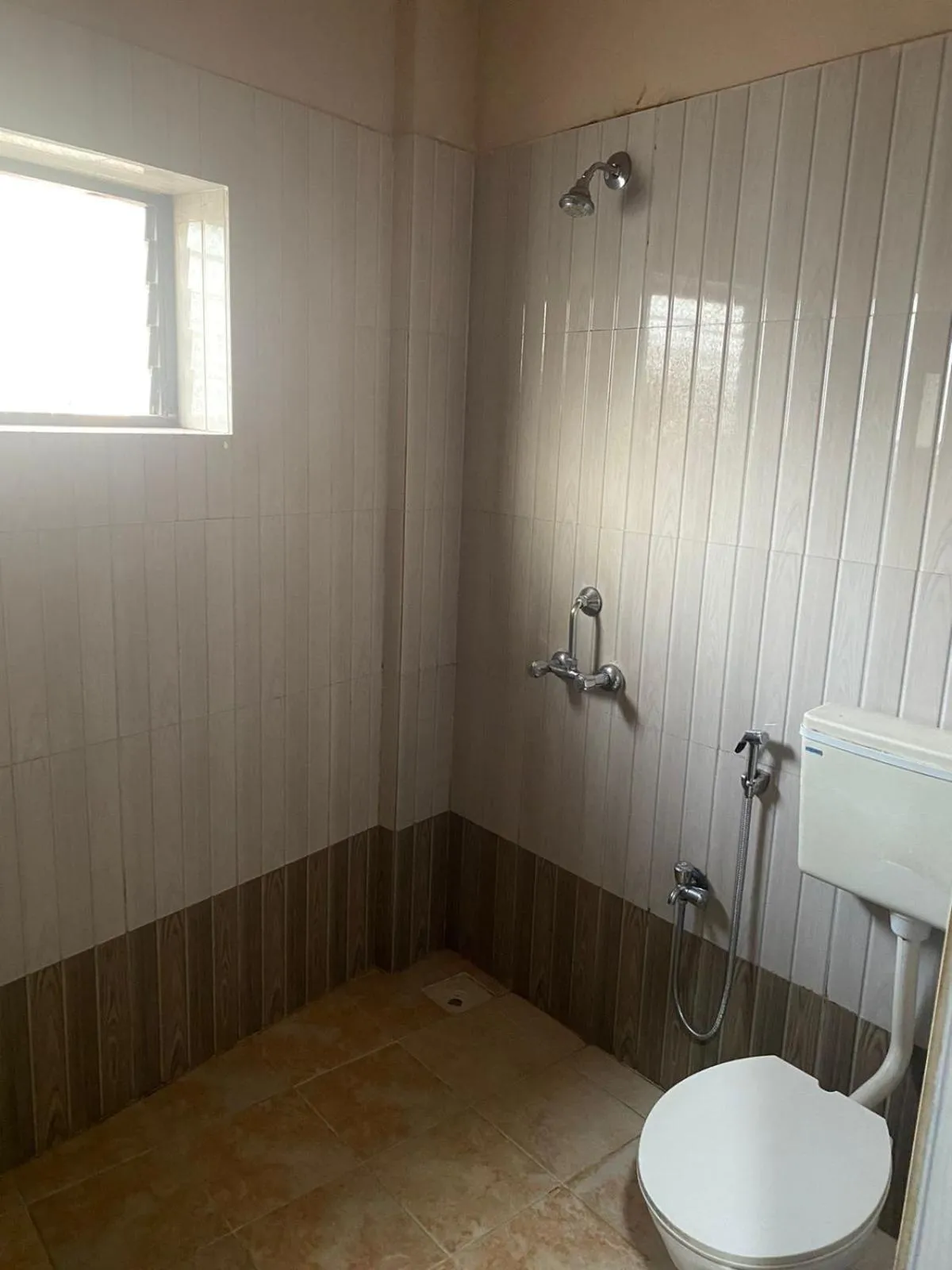 Shower in Hotel Beach Avenue