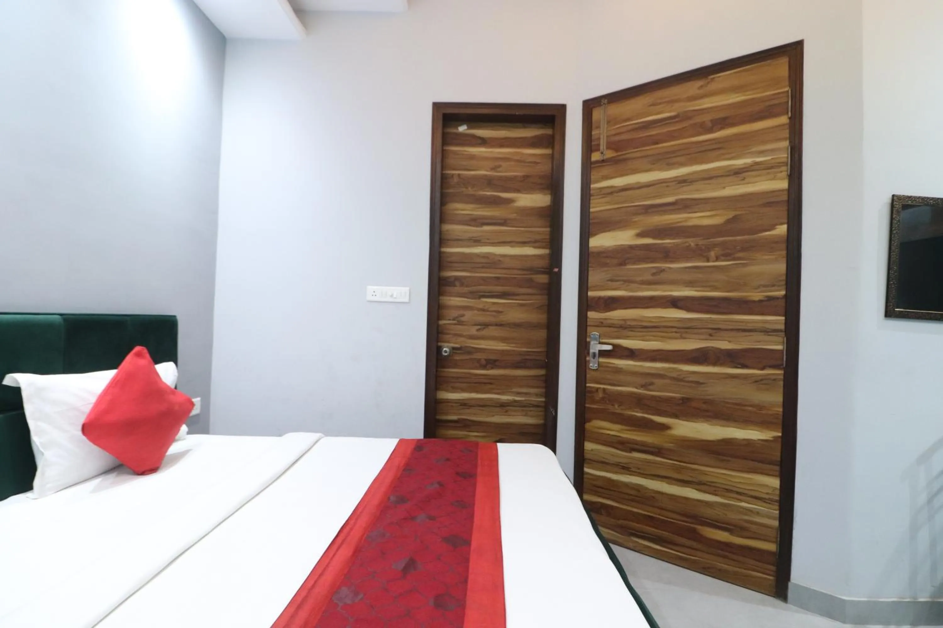 Photo of the whole room, Bed in Twamev couple Friendly Rajouri garden by The Arrow