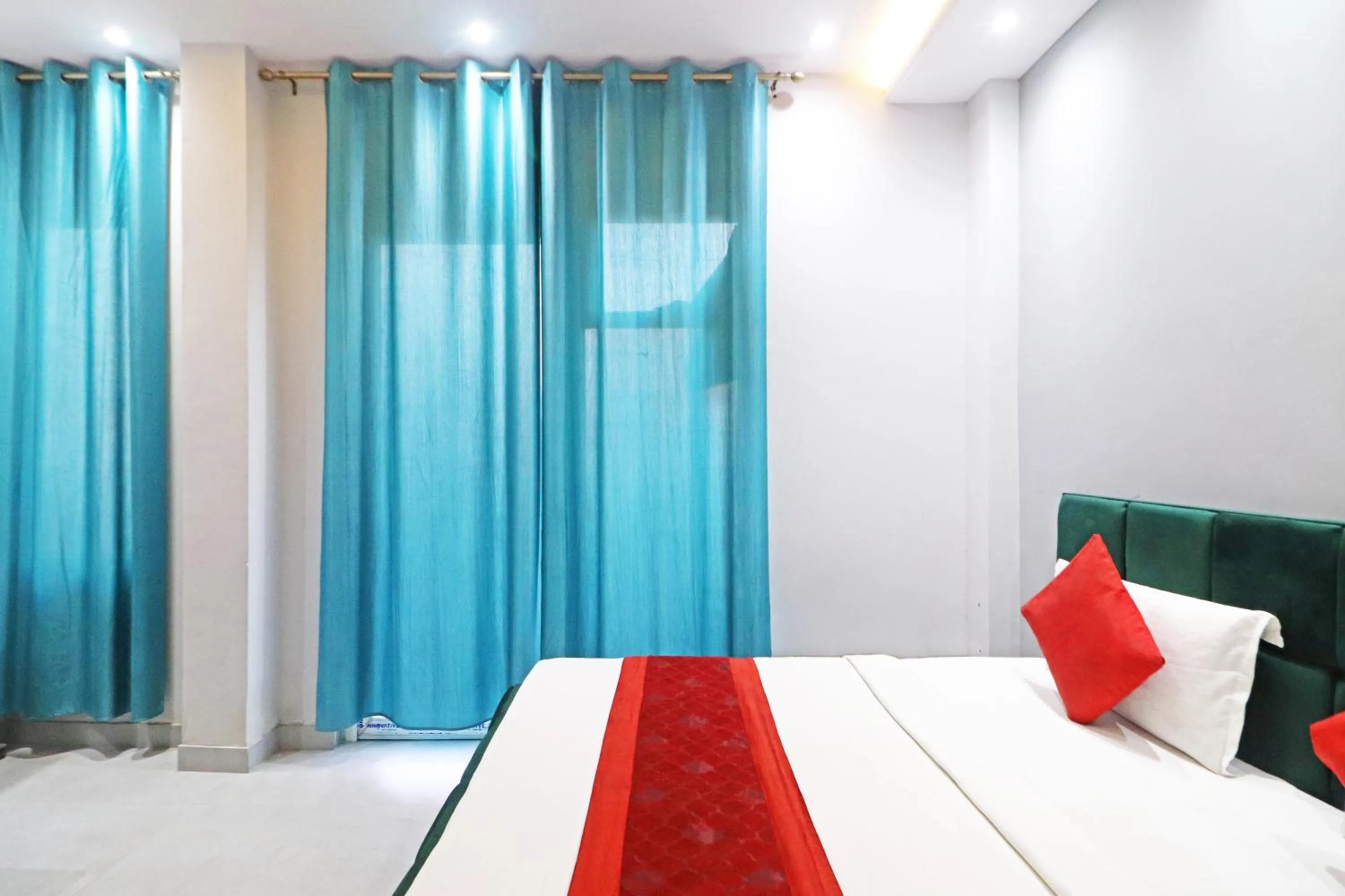 Photo of the whole room, Bed in Twamev couple Friendly Rajouri garden by The Arrow