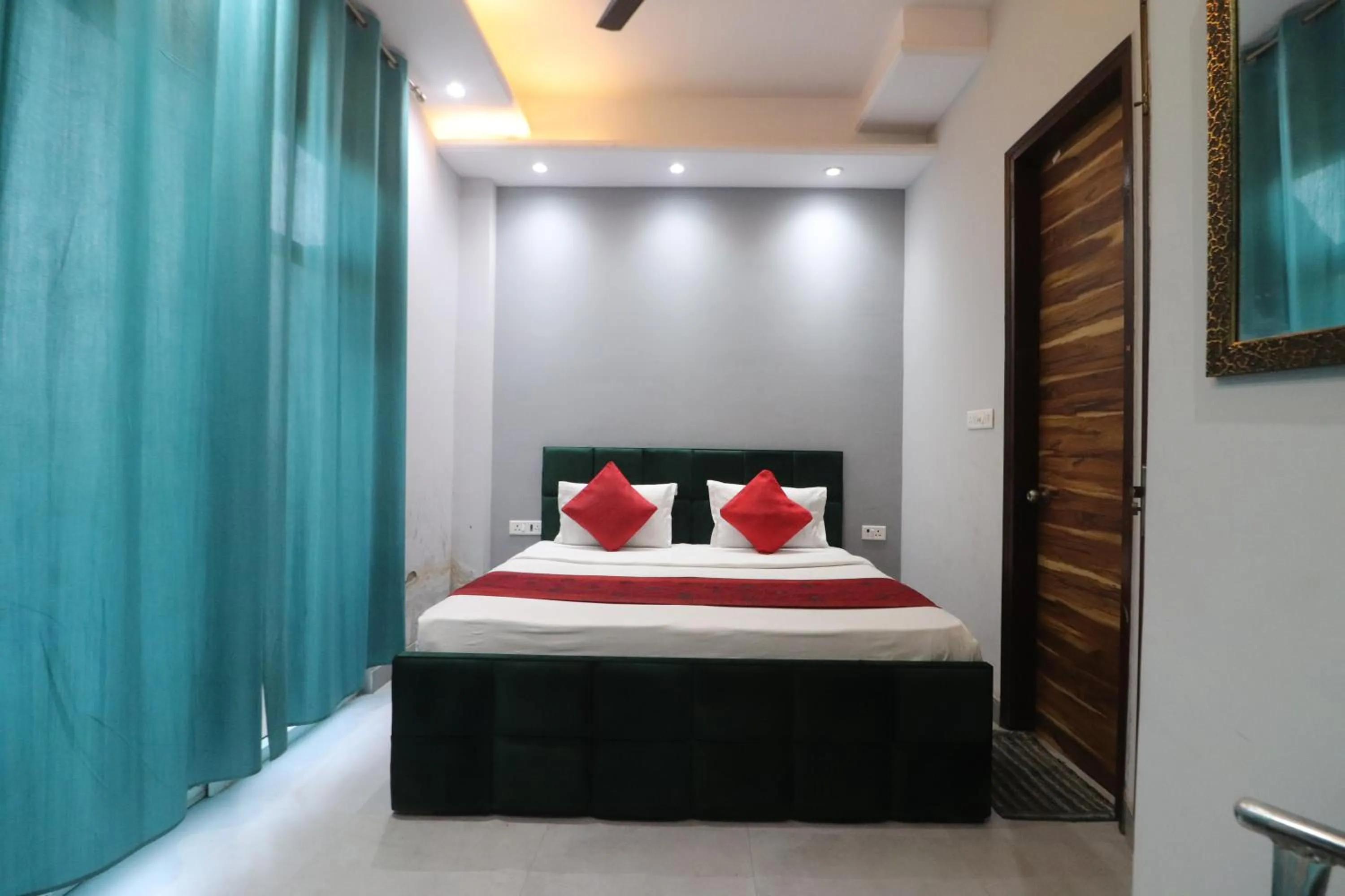 Photo of the whole room, Bed in Twamev couple Friendly Rajouri garden by The Arrow