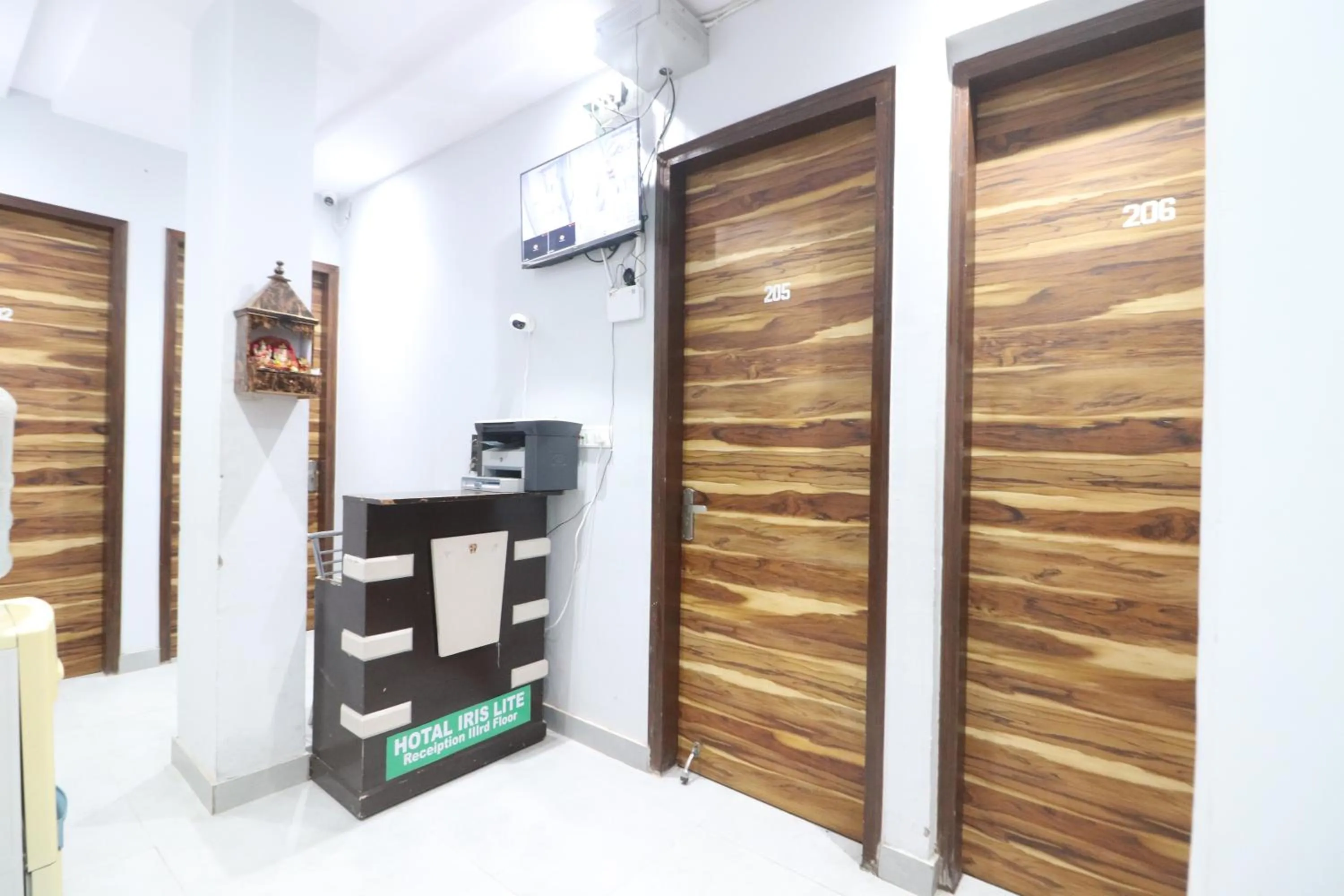 Lobby or reception in Twamev couple Friendly Rajouri garden by The Arrow