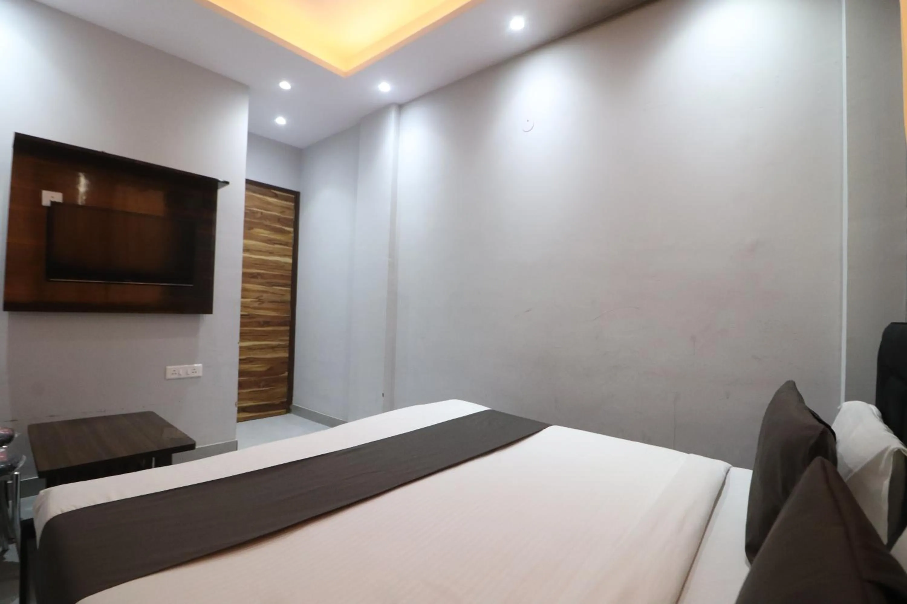 Photo of the whole room, Bed in Twamev couple Friendly Rajouri garden by The Arrow