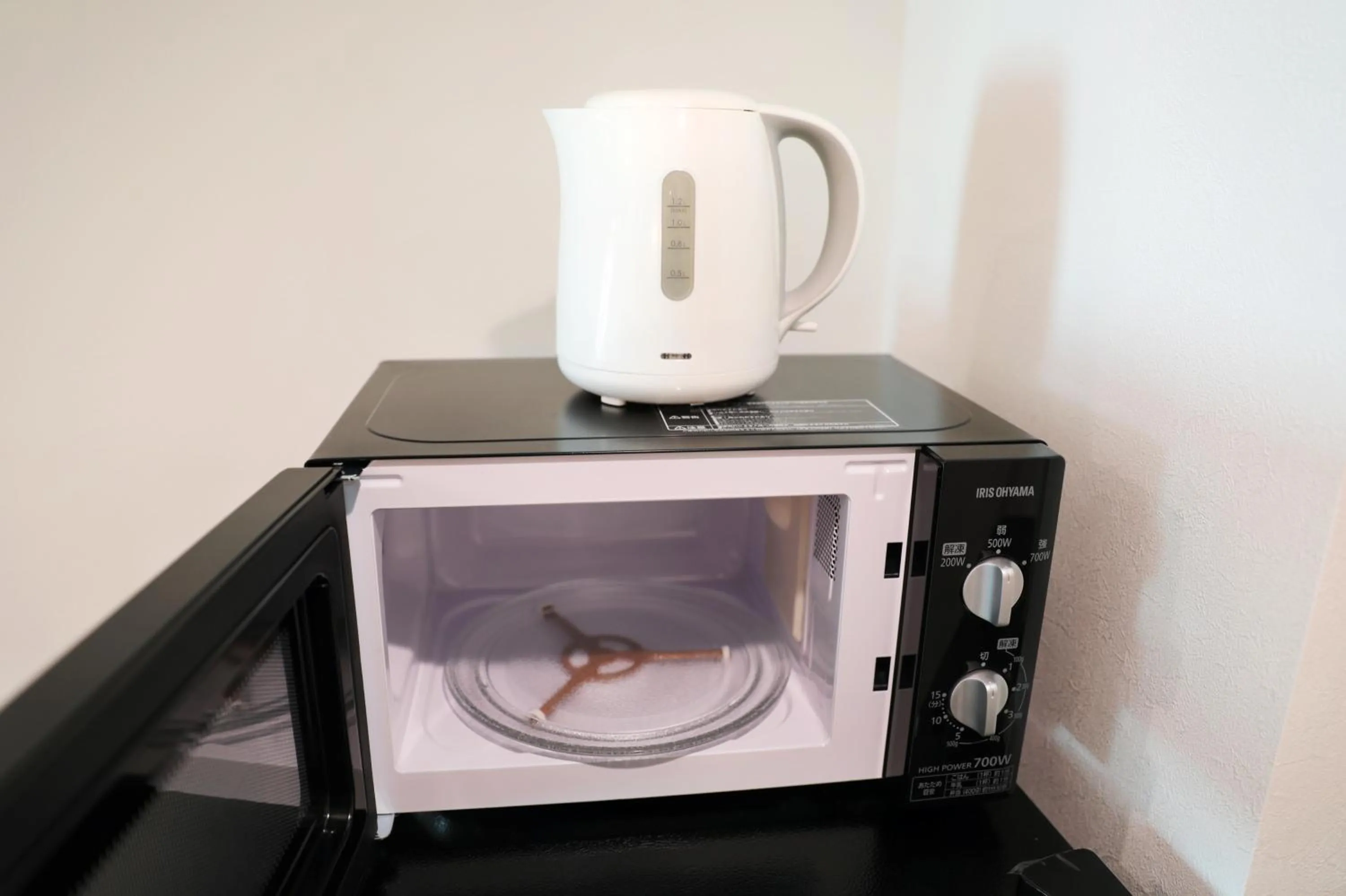 minibar in Hoshino Stay 2 花园町站步行3分钟 地铁5分钟到难波 8分钟到心斋桥 15分钟到梅田