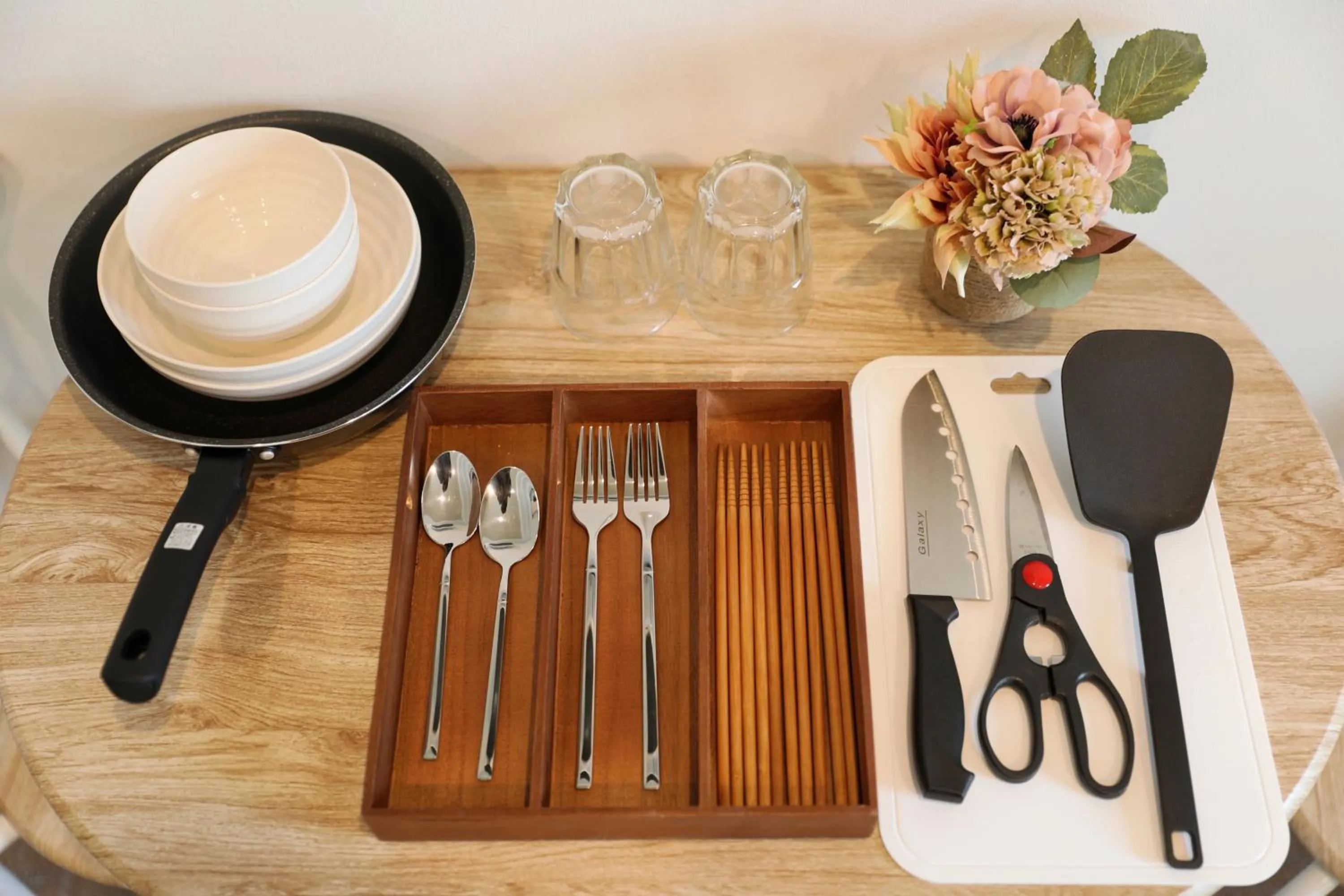 Kitchen or kitchenette in Hoshino Stay 2 花园町站步行3分钟 地铁5分钟到难波 8分钟到心斋桥 15分钟到梅田