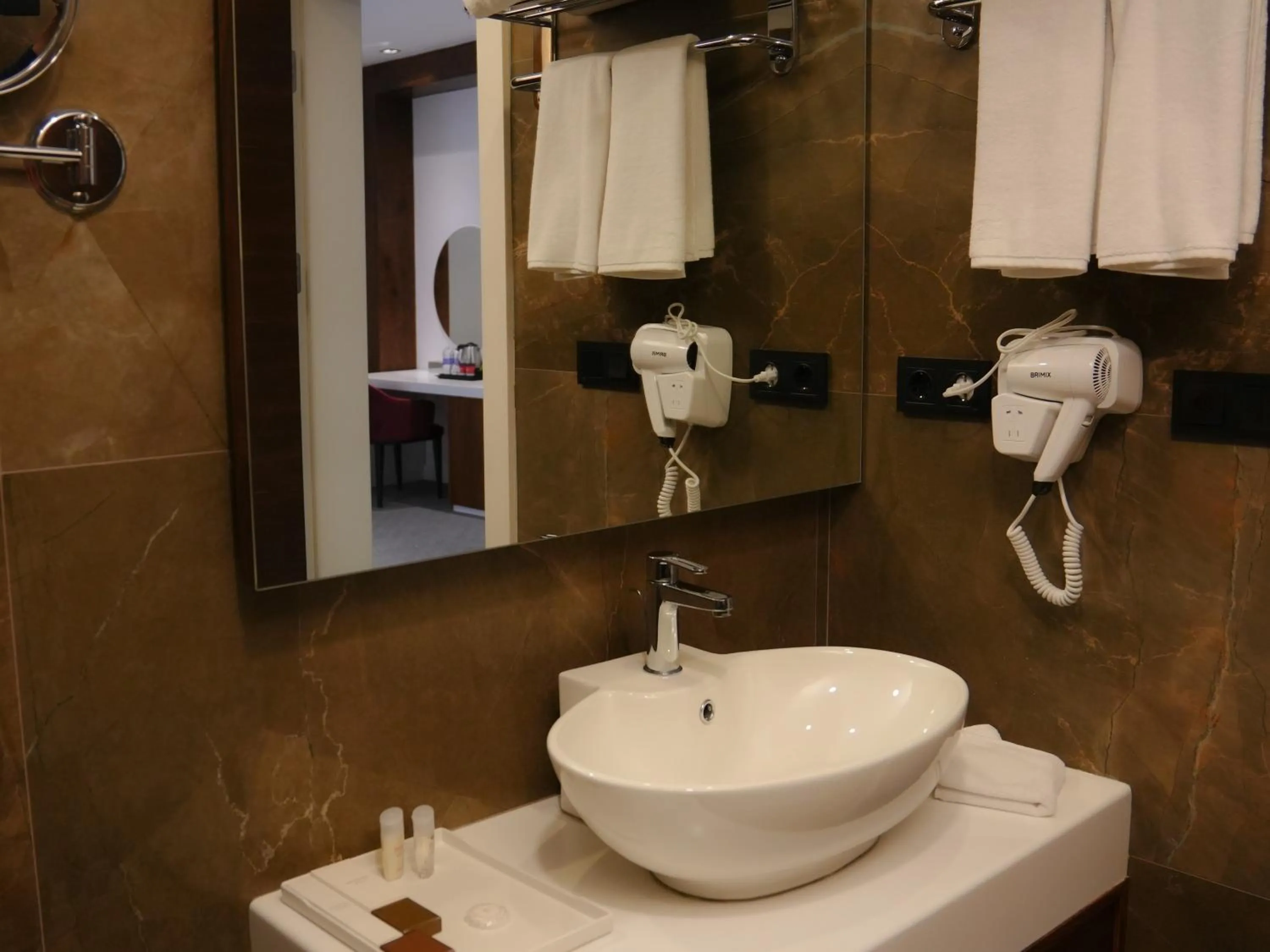 Bathroom in Ramada Hotel & Suites by Wyndham Erbil 32 Park