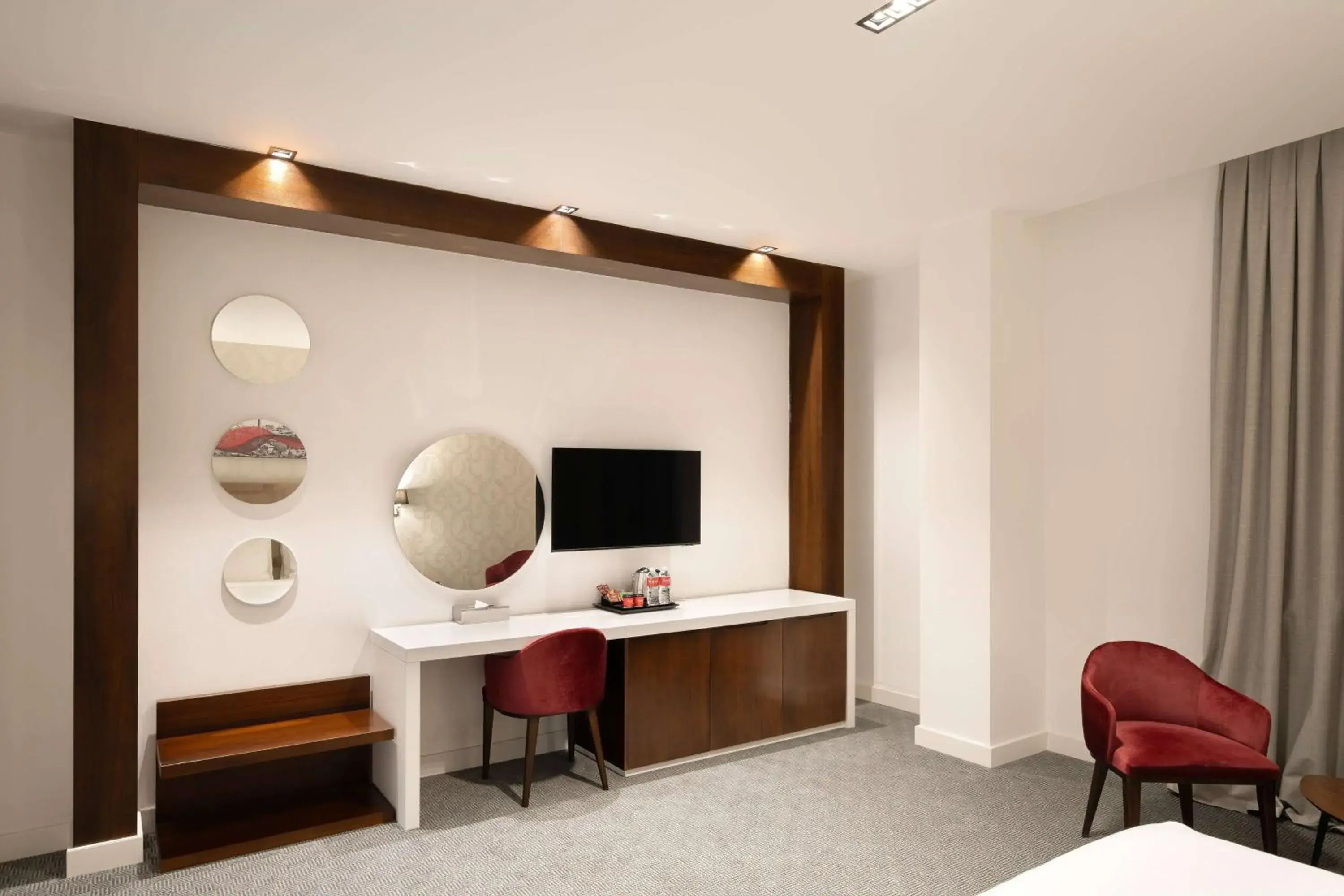 King Room in Ramada Hotel & Suites by Wyndham Erbil 32 Park King Room in Ramada Hotel & Suites by Wyndham Erbil 32 Park