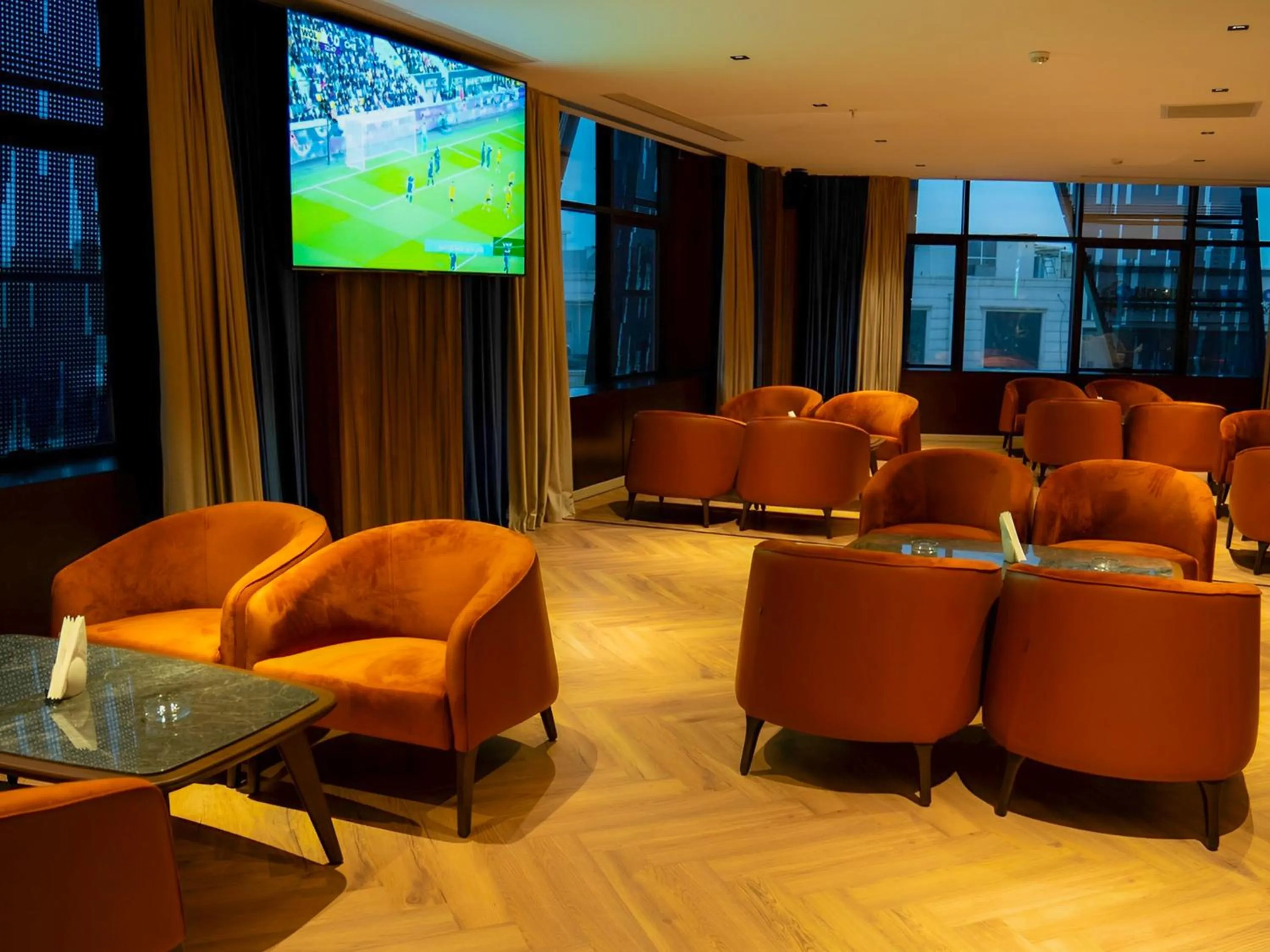 Lounge or bar in Ramada Hotel & Suites by Wyndham Erbil 32 Park