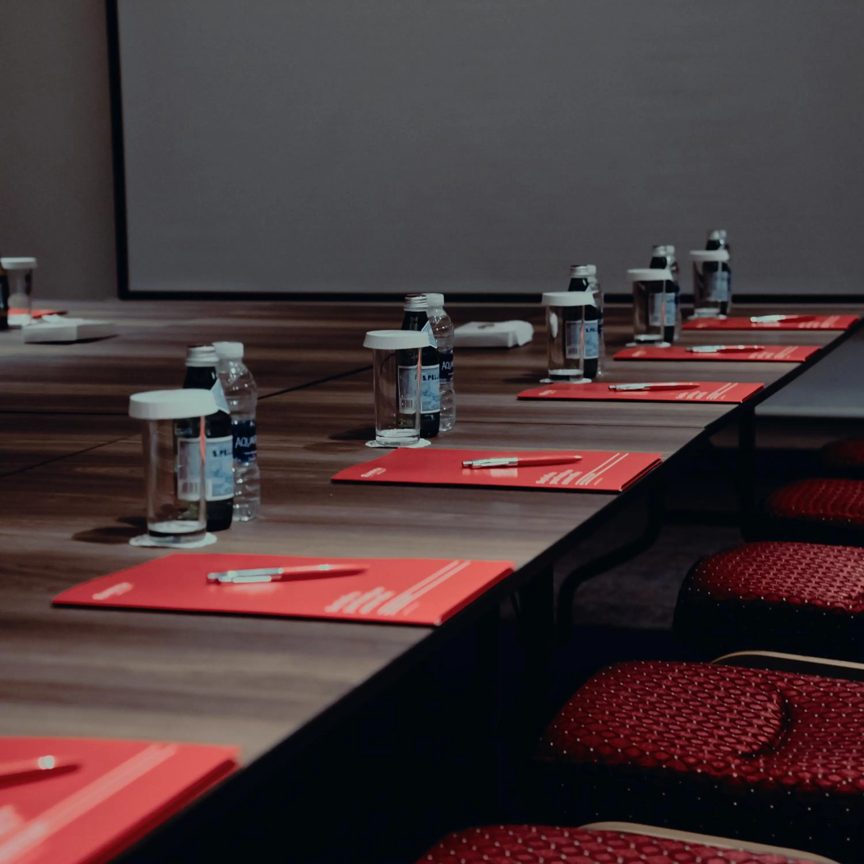 Meeting/conference room in Ramada Hotel & Suites by Wyndham Erbil 32 Park