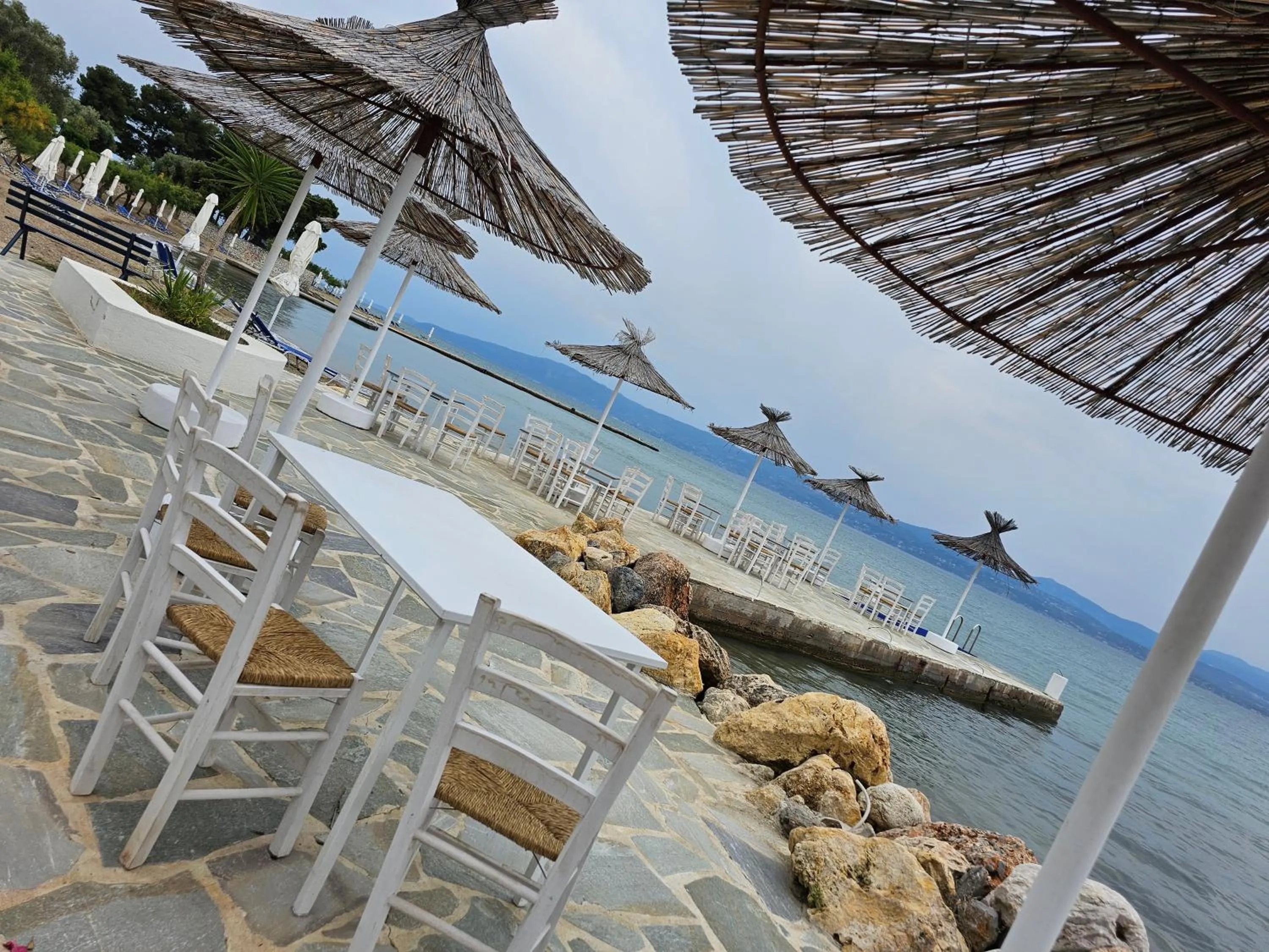 Restaurant/places to eat in O Paradise beach Resort and Spa