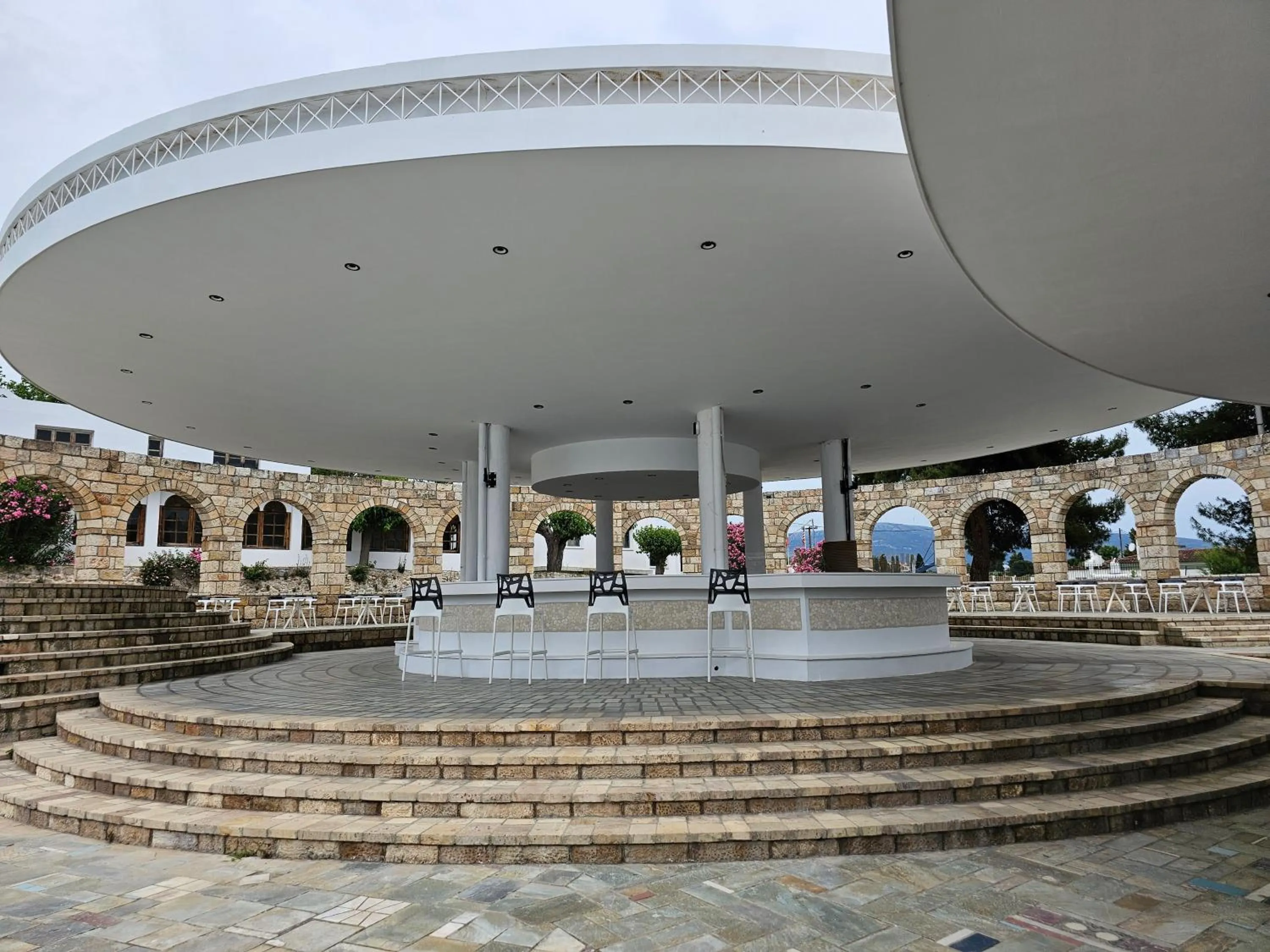 Nightclub / DJ in O Paradise beach Resort and Spa