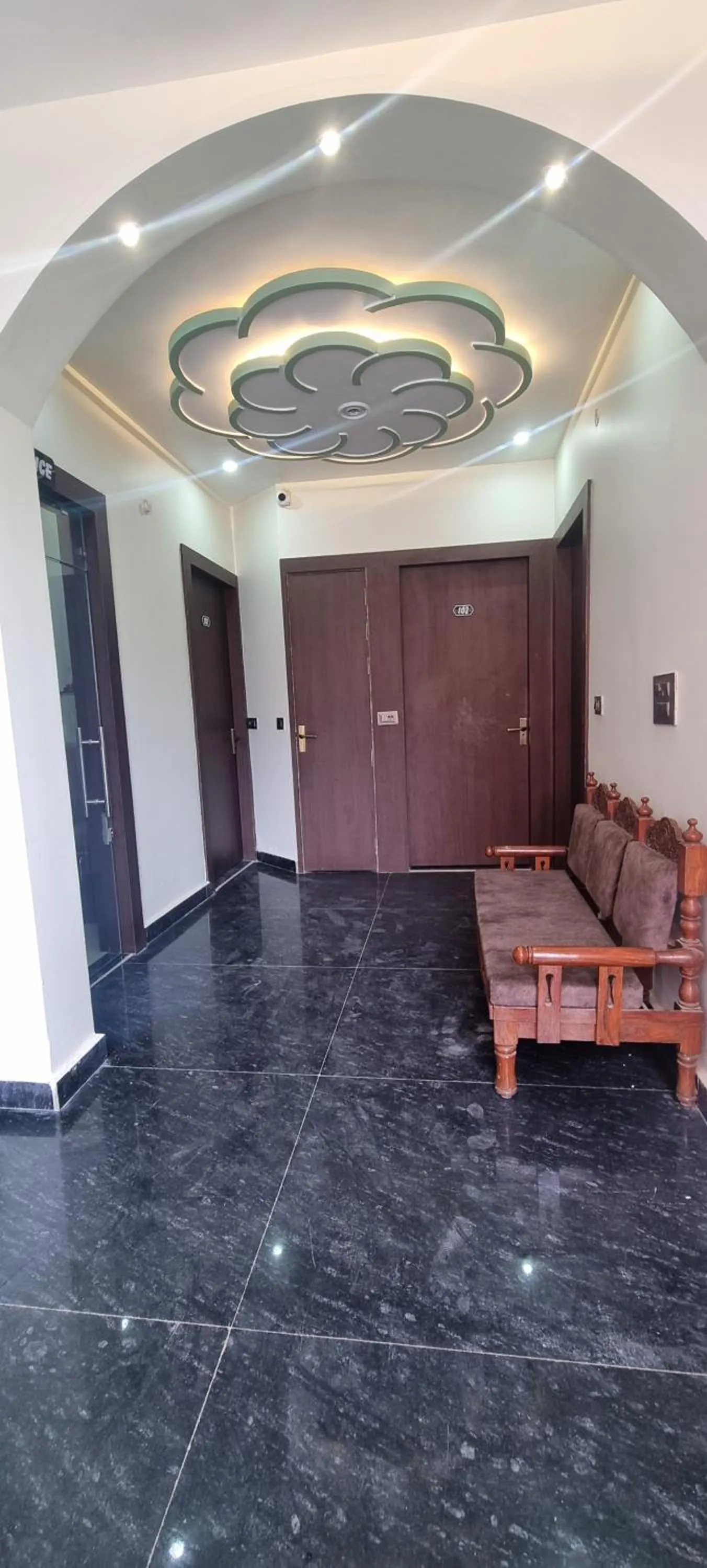 Facade/entrance in Saraswati Dhaam