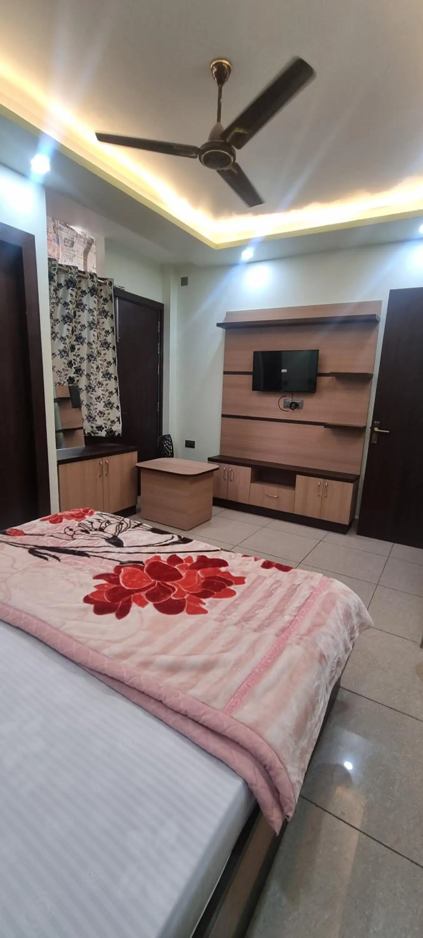 Bed in Saraswati Dhaam