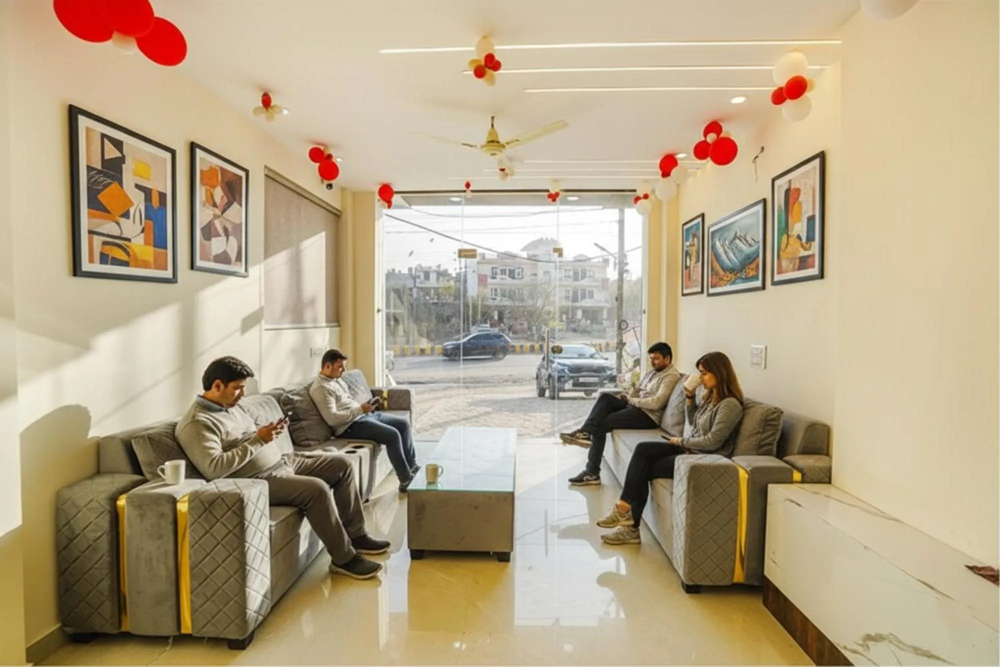 Seating area in Via Red Diamond