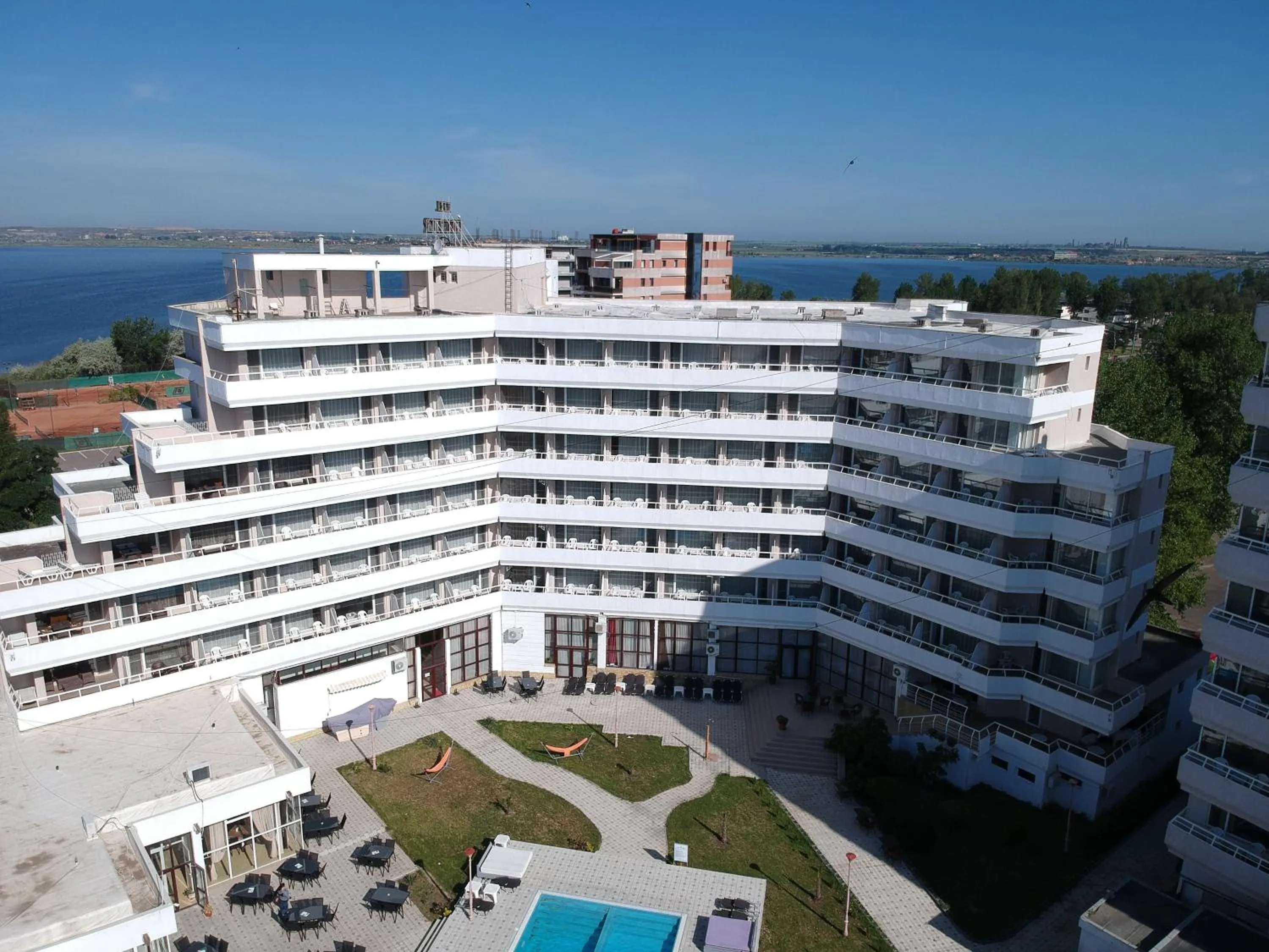 Property building in Hotel Ambasador Mamaia
