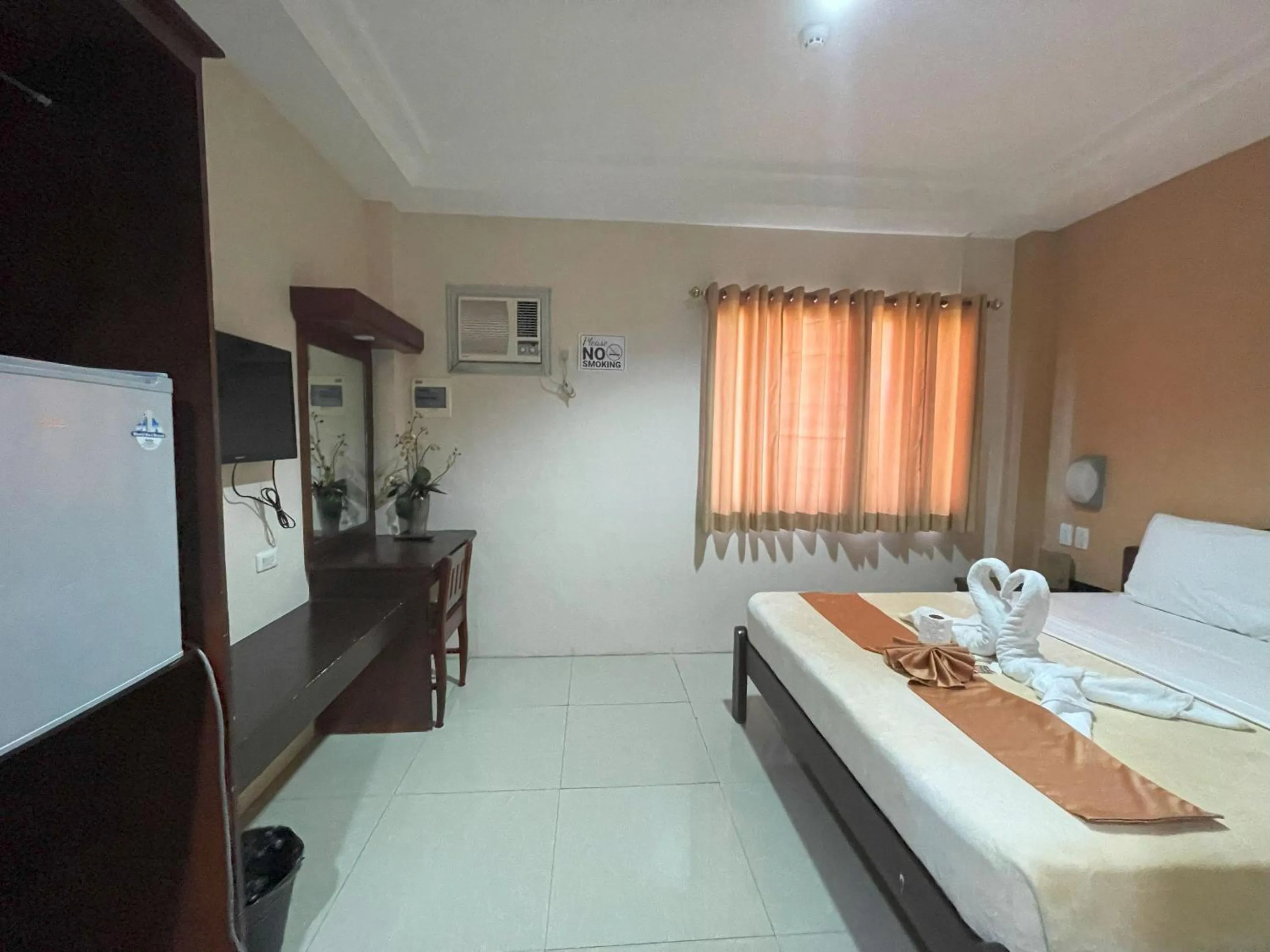 Bed in Argao Seabreeze Hotel powered by Cocotel