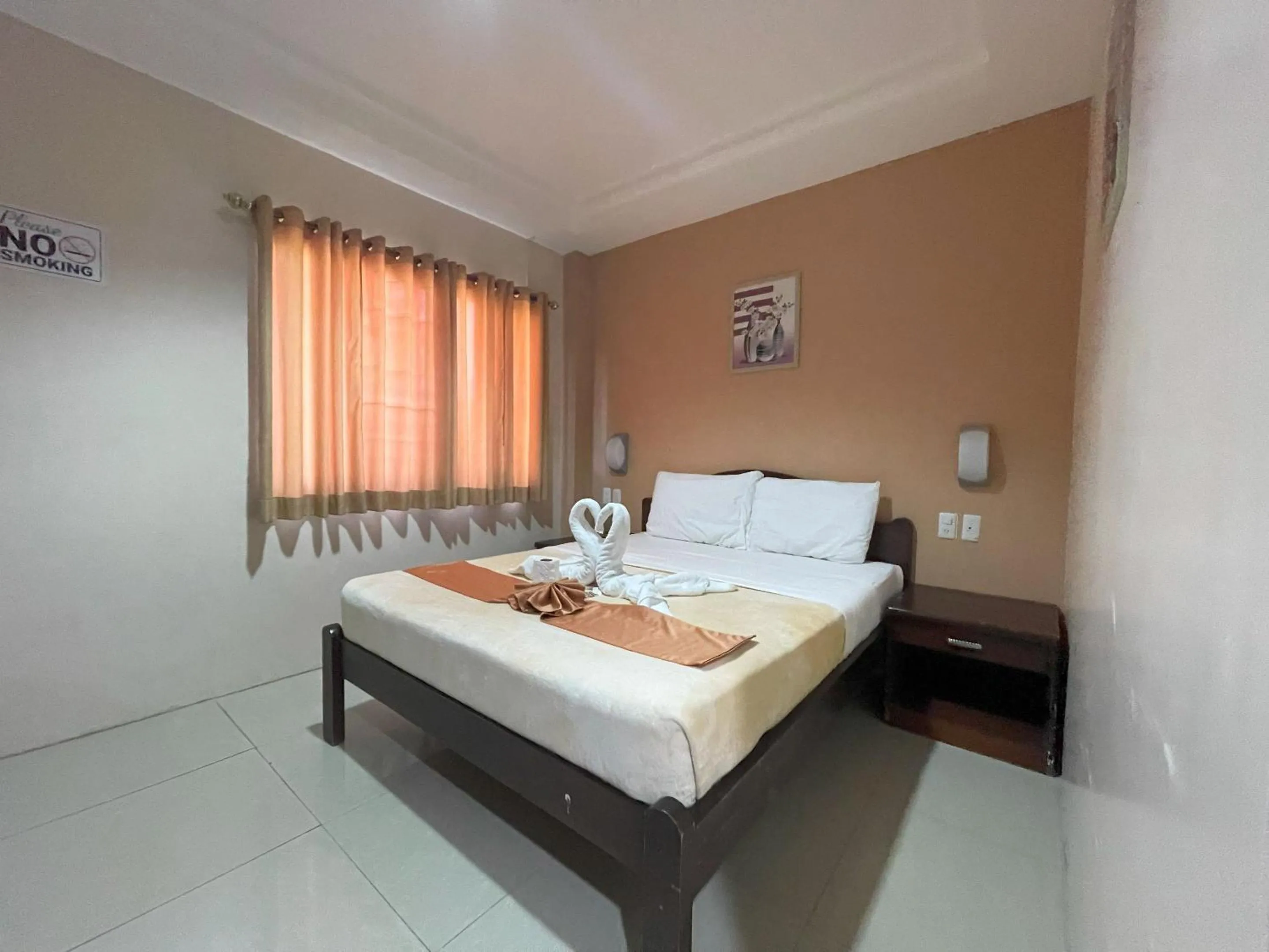 Bed in Argao Seabreeze Hotel powered by Cocotel