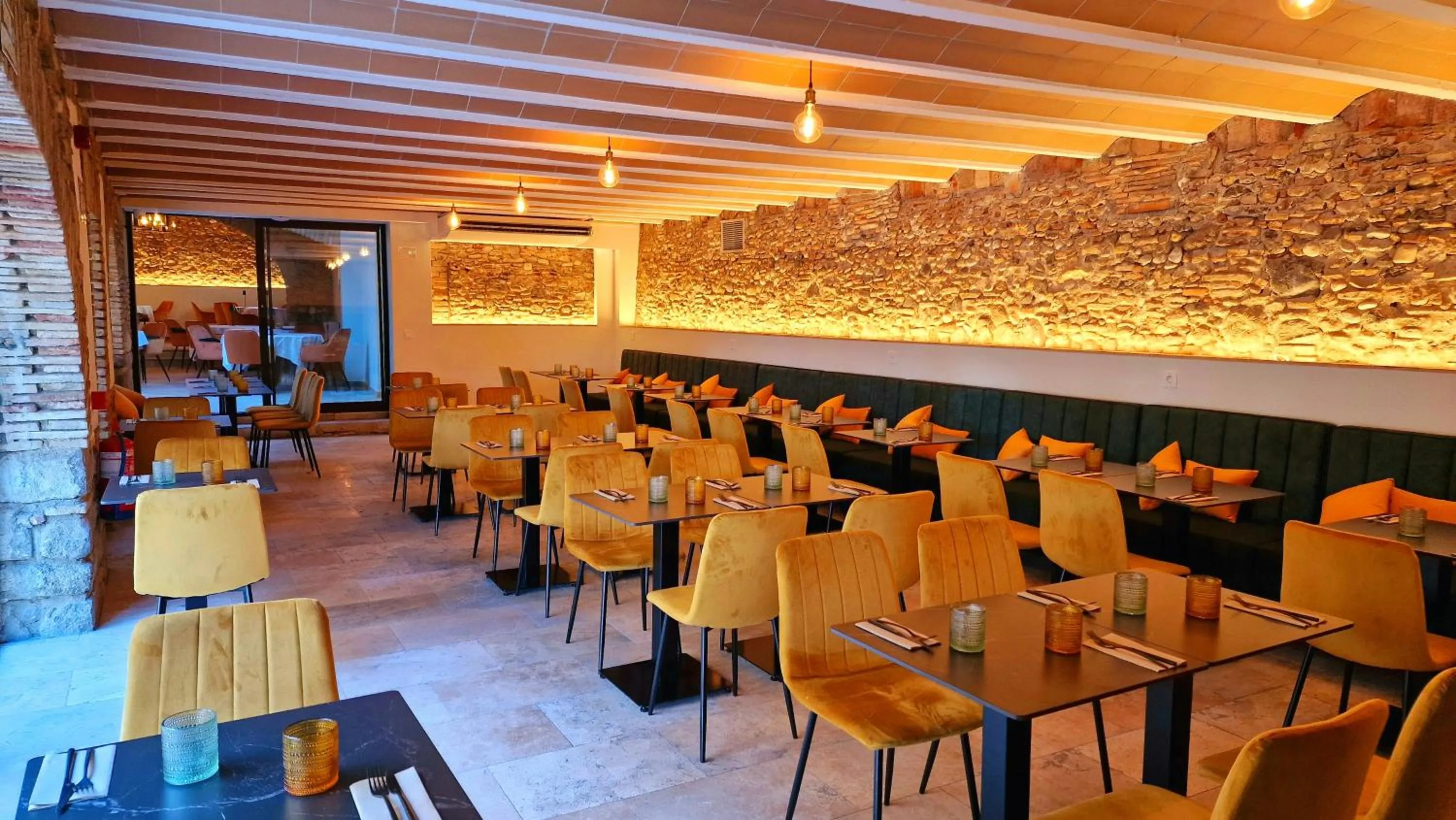 Restaurant/places to eat in AlliOli Boutique Hotel Spa