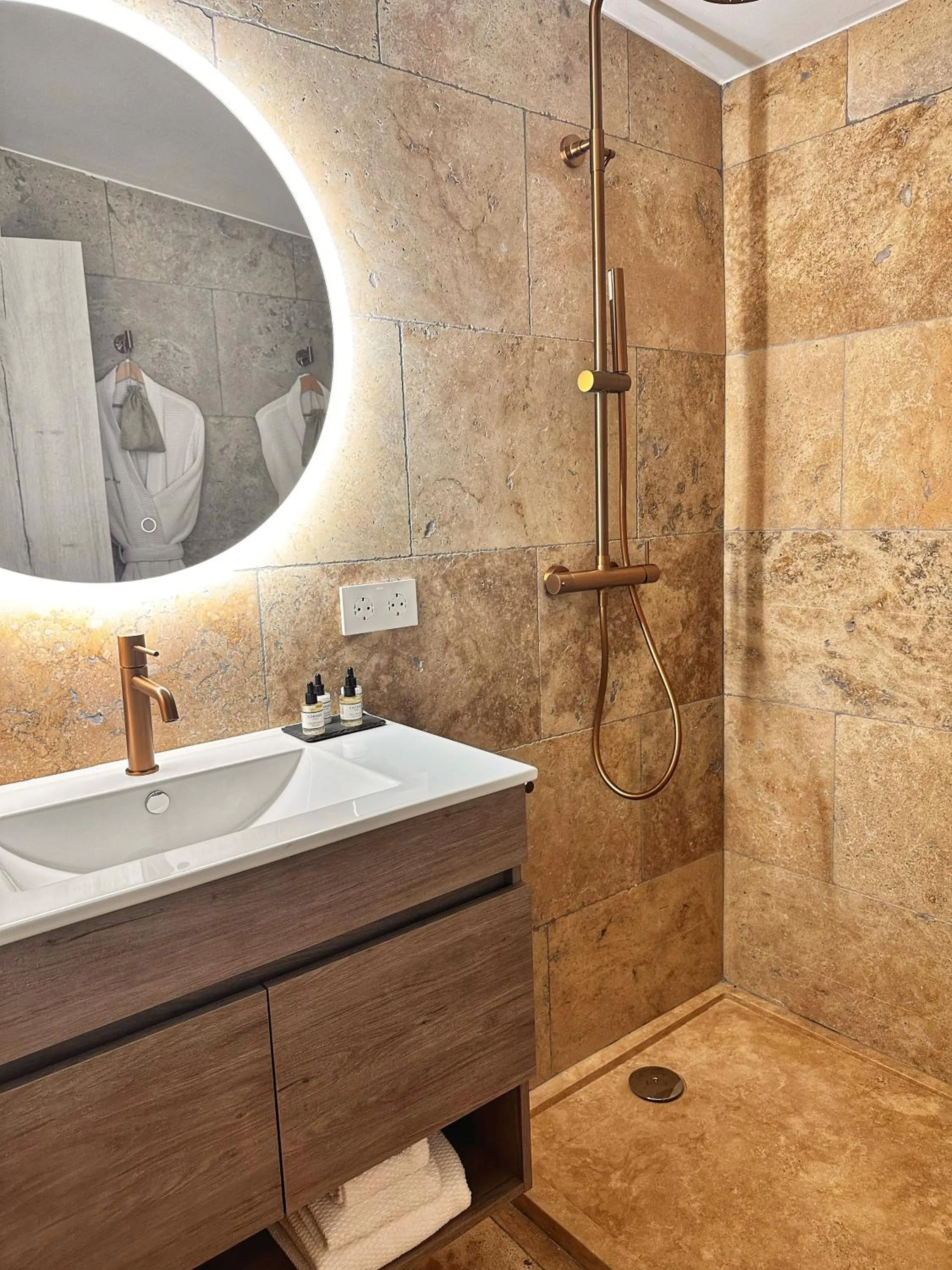 Bathroom in AlliOli Boutique Hotel Spa