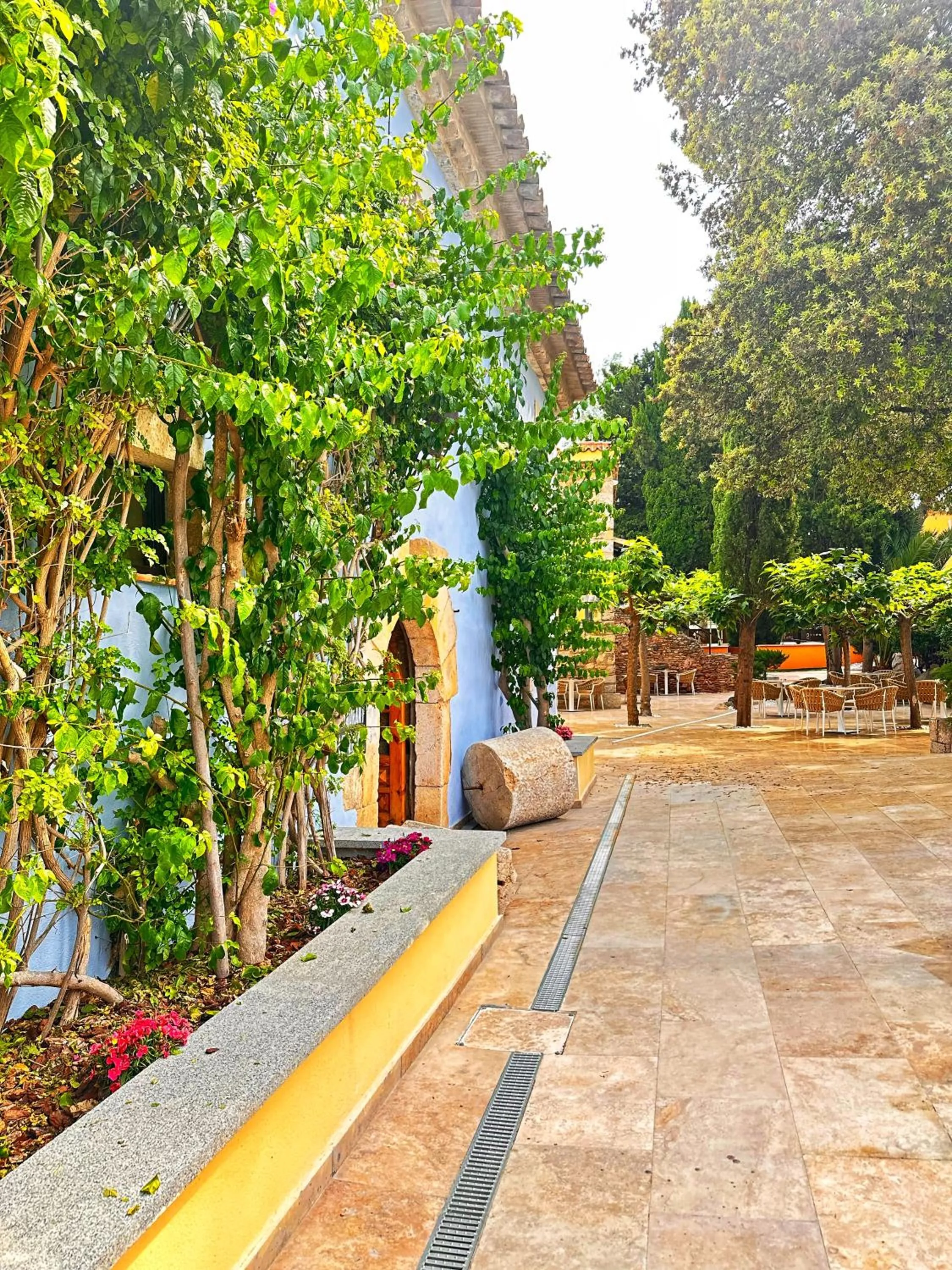 Facade/entrance in AlliOli Boutique Hotel Spa