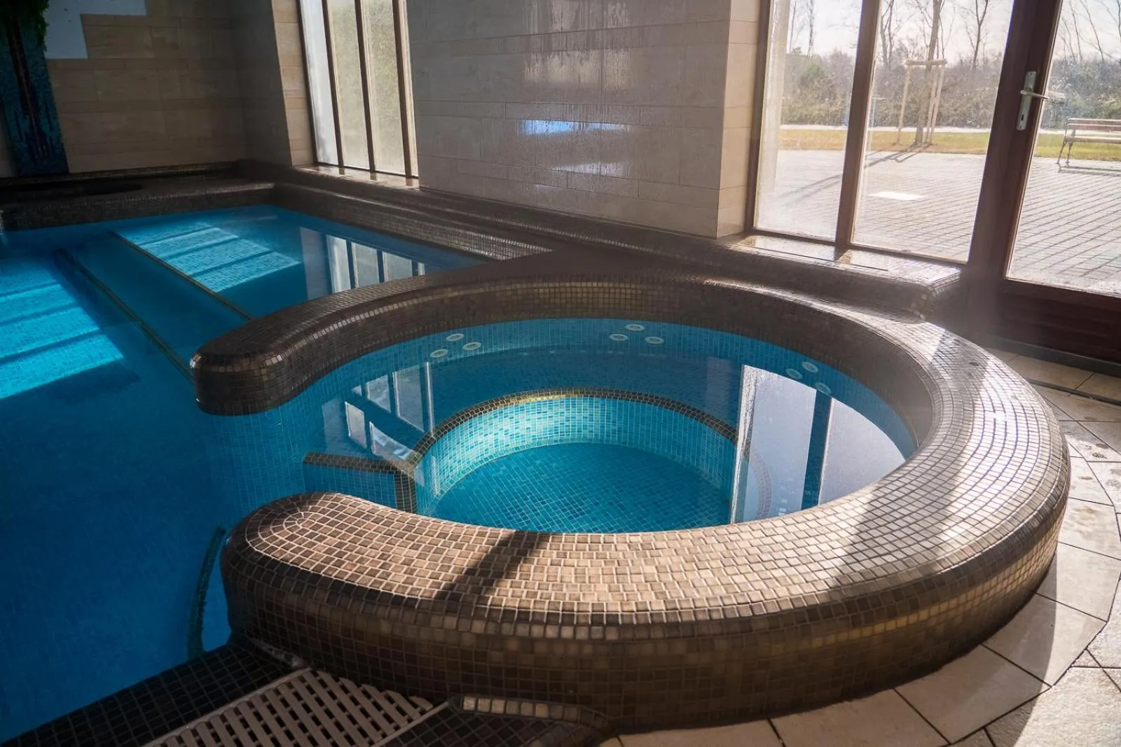 Hot Tub in Hotel Golden Palace