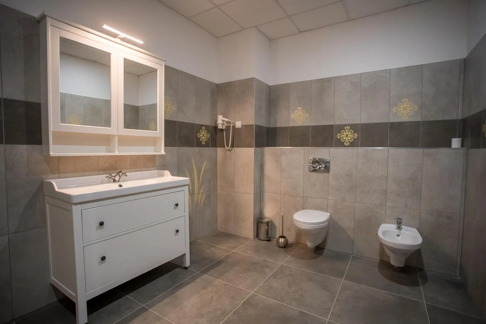 Toilet in Hotel Golden Palace