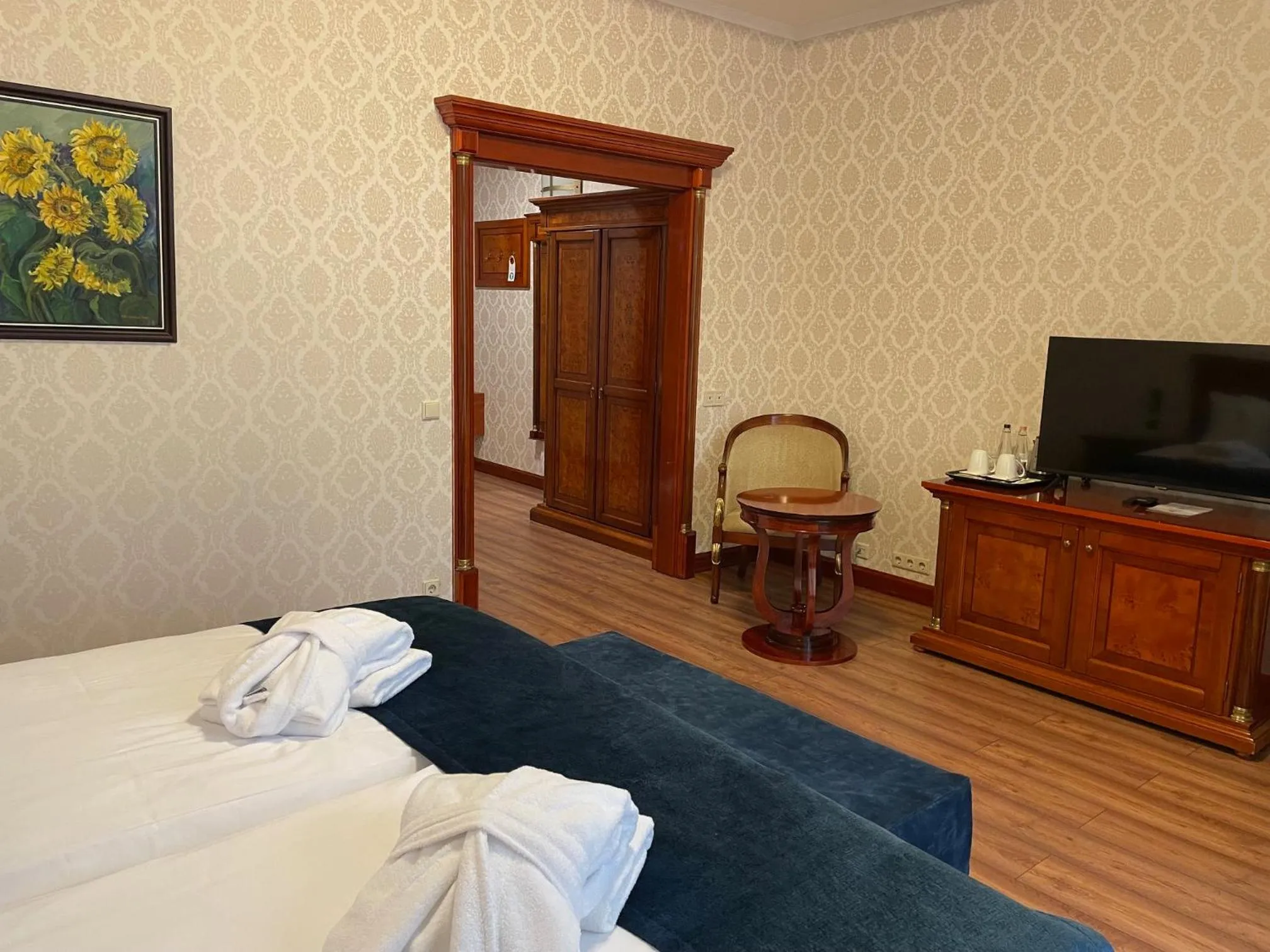 Bed in Hotel Golden Palace