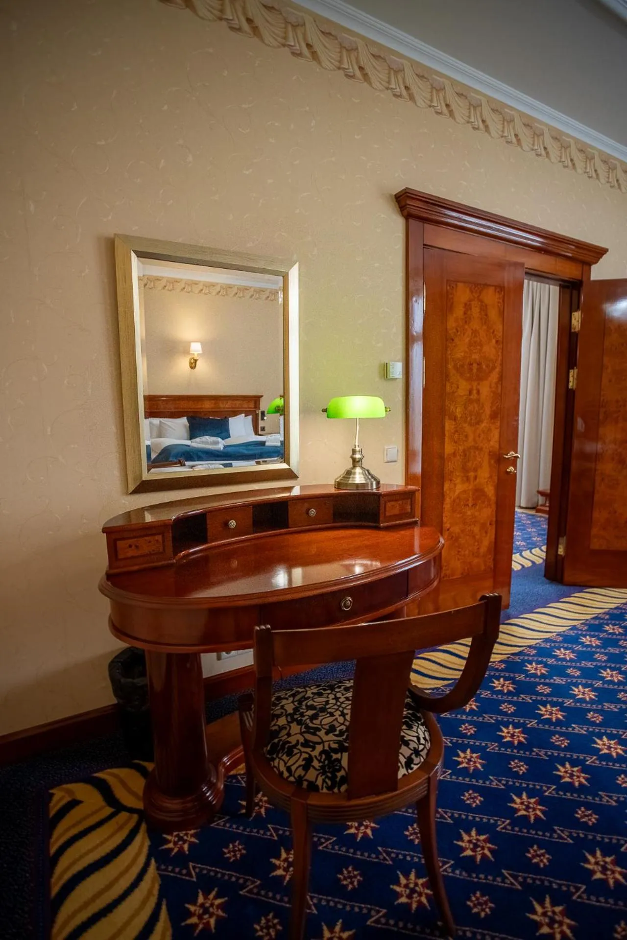 hair dresser in Hotel Golden Palace