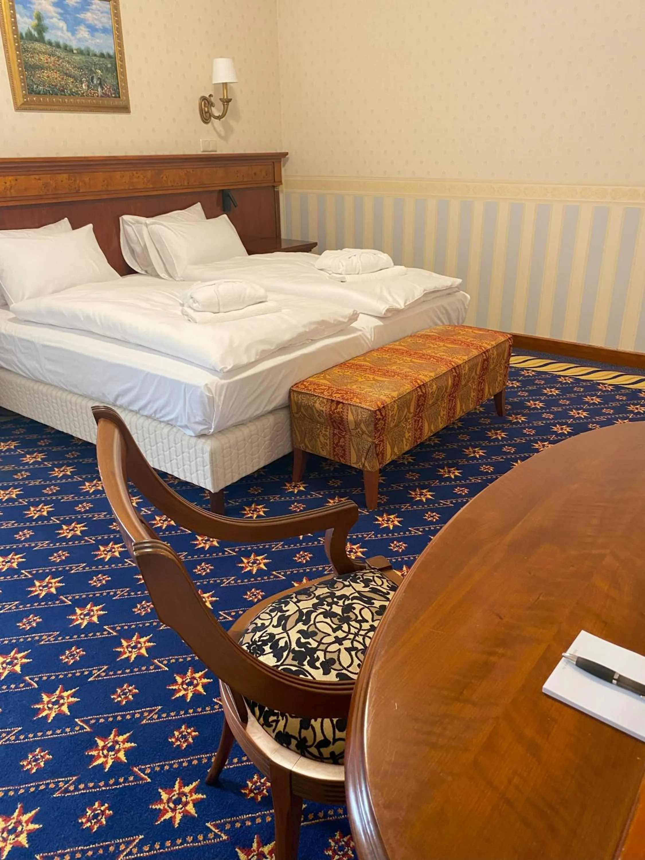 Bed in Hotel Golden Palace