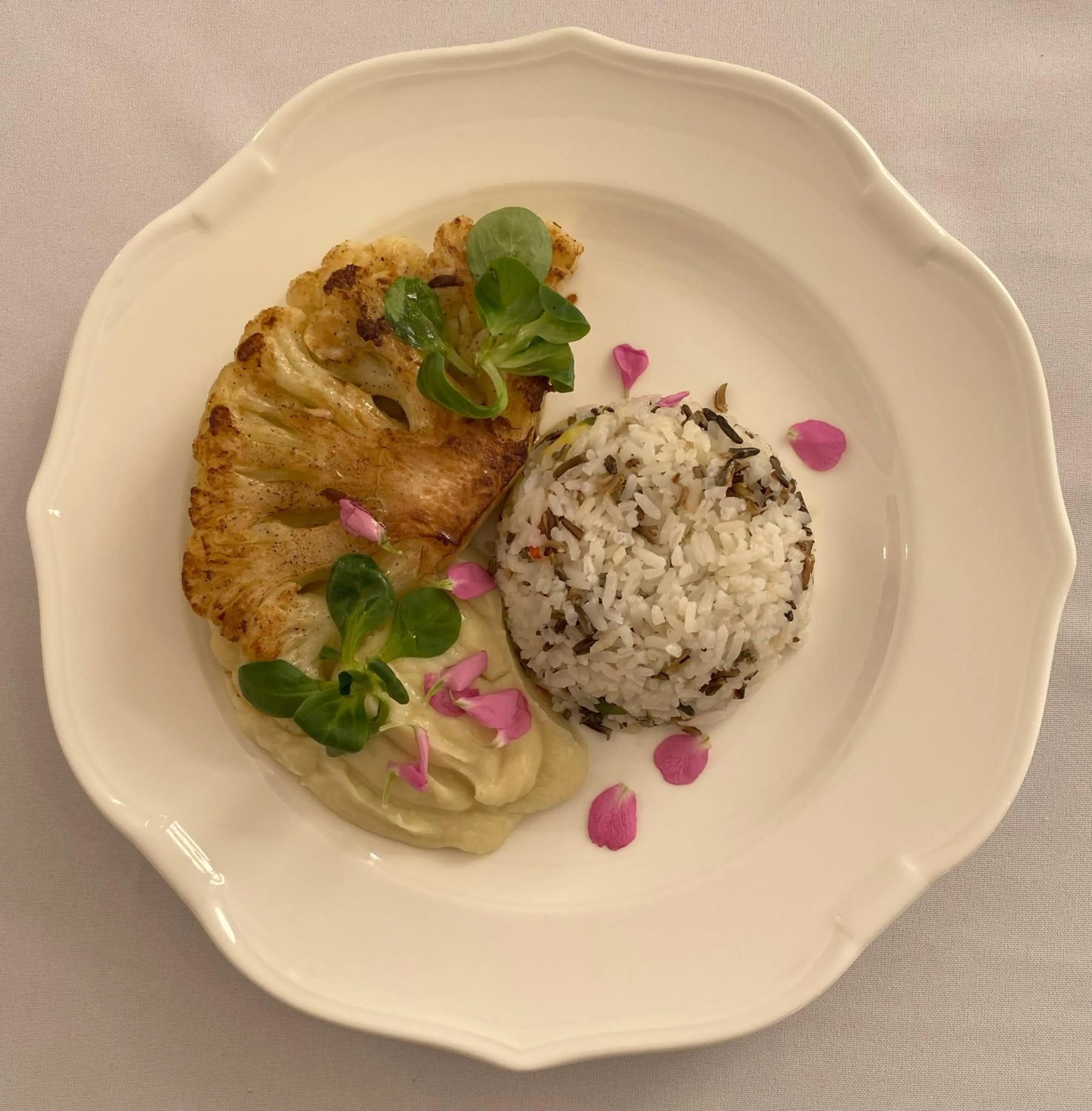 Food and drinks in Hotel Golden Palace