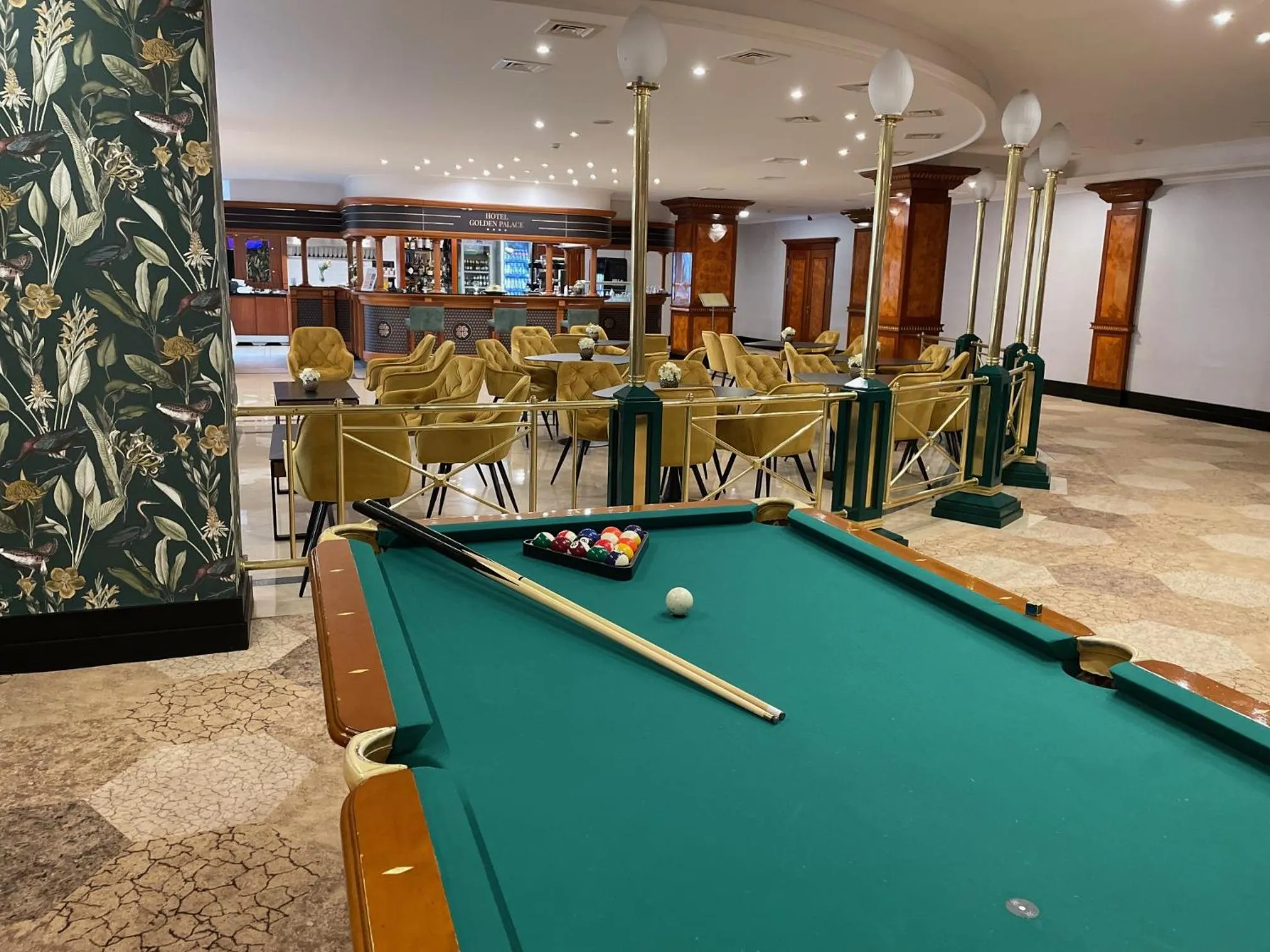 Lounge or bar in Hotel Golden Palace