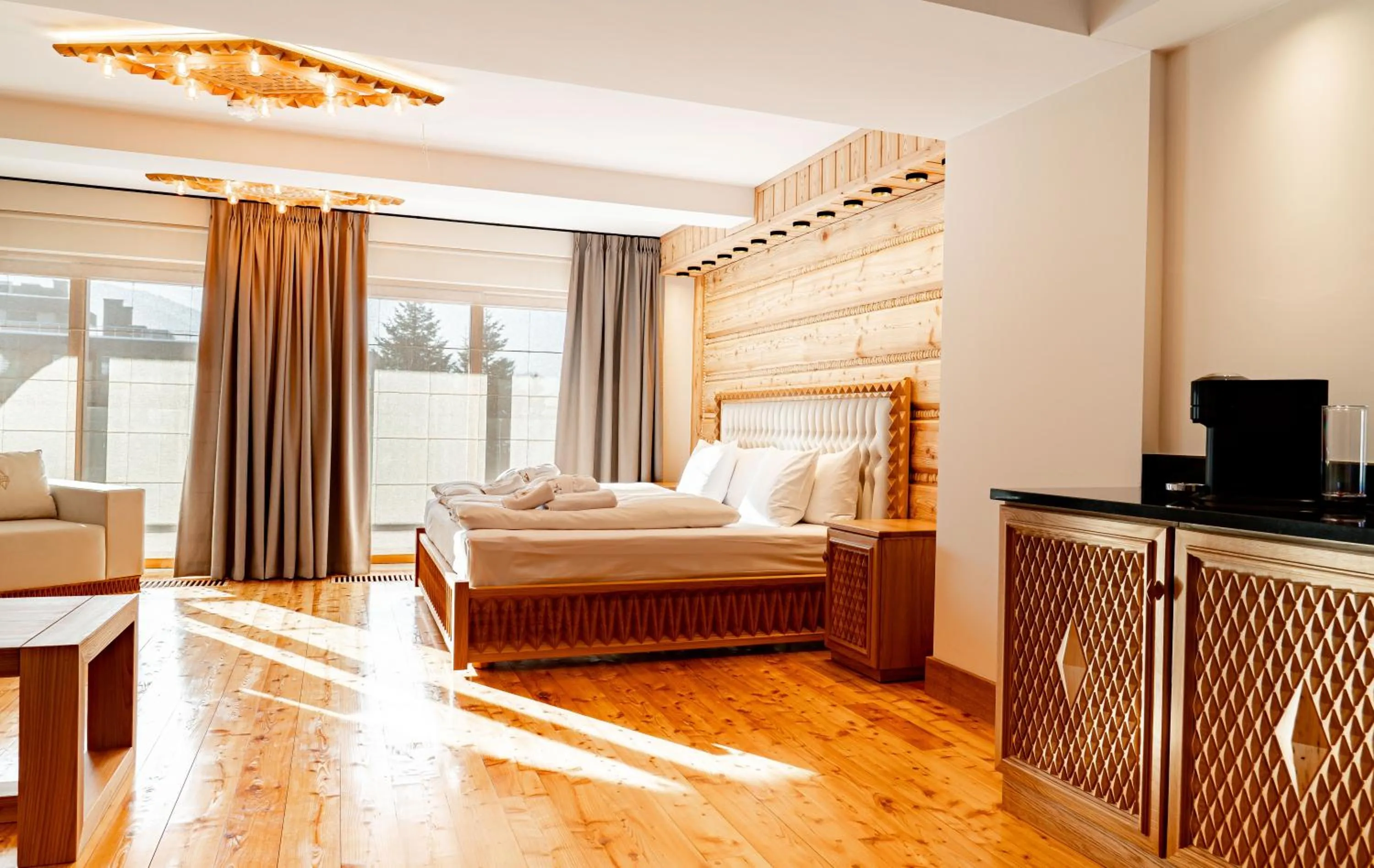 Bed in Mountain Diamond Resort