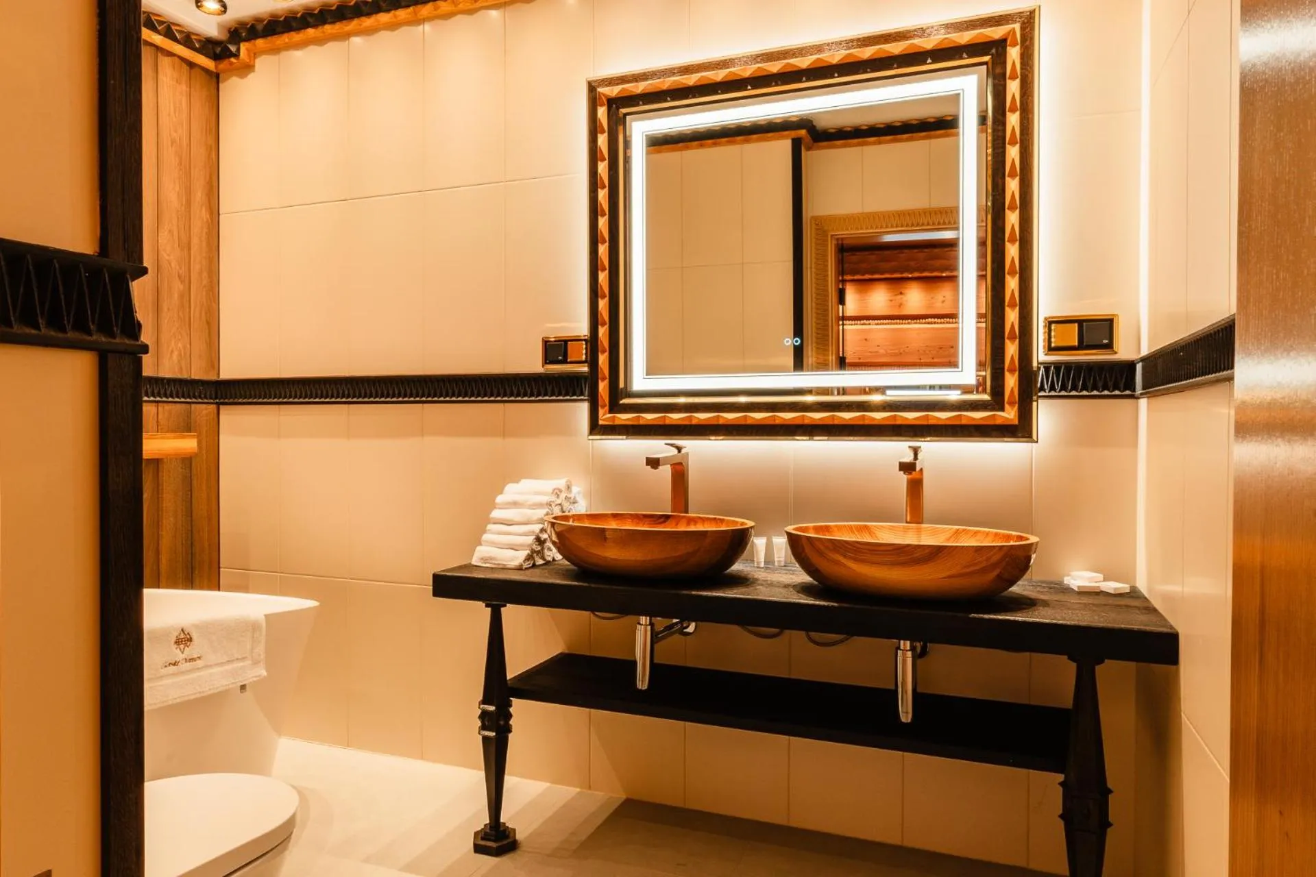 Toilet in Mountain Diamond Resort