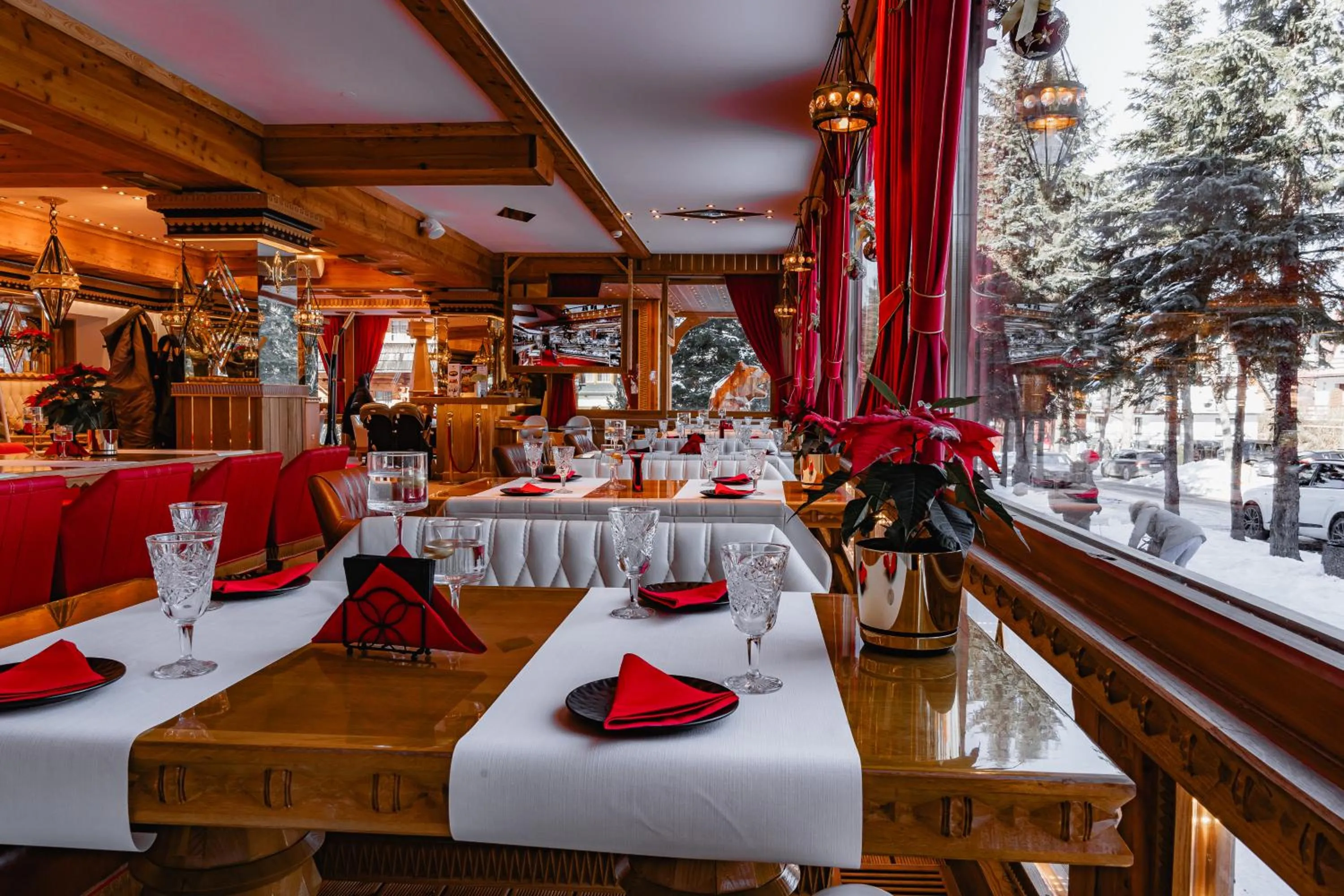 Restaurant/places to eat in Mountain Diamond Resort