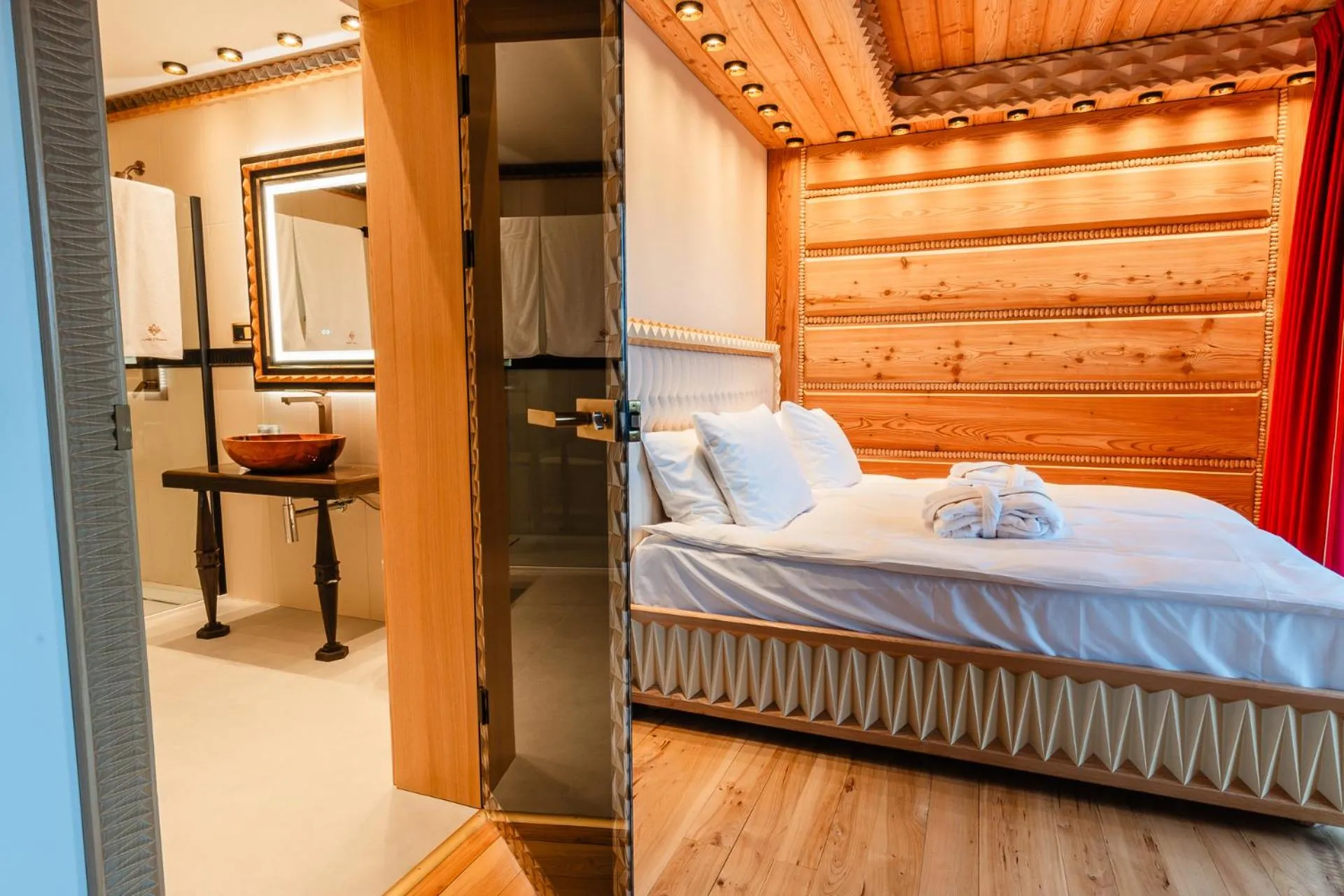 Bed in Mountain Diamond Resort