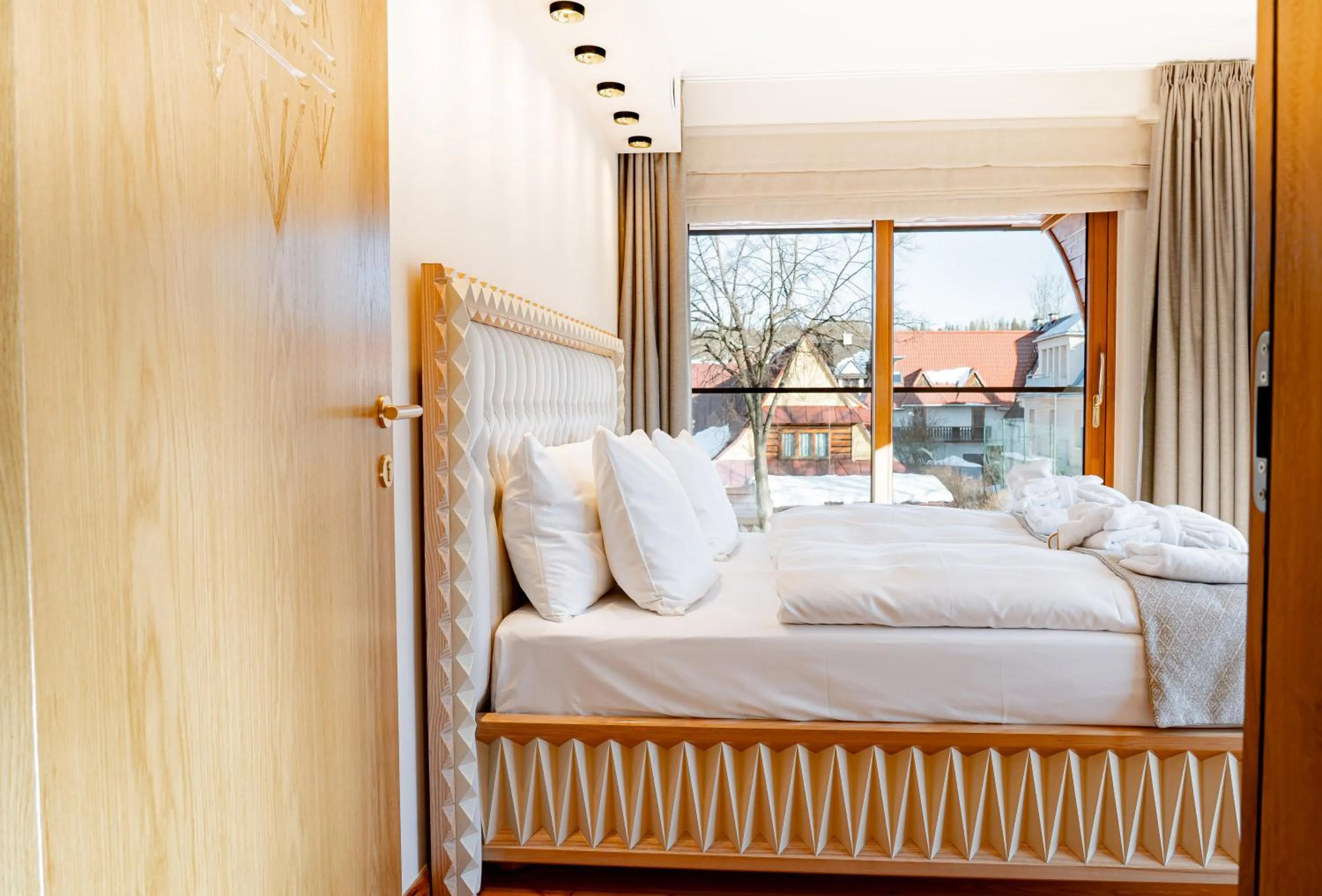Bed in Mountain Diamond Resort