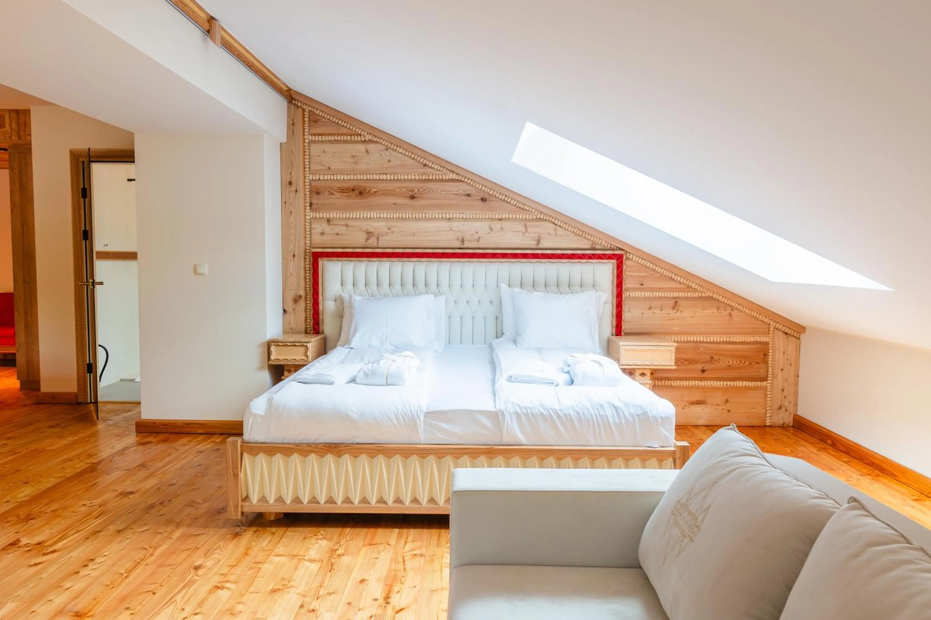 Bed in Mountain Diamond Resort