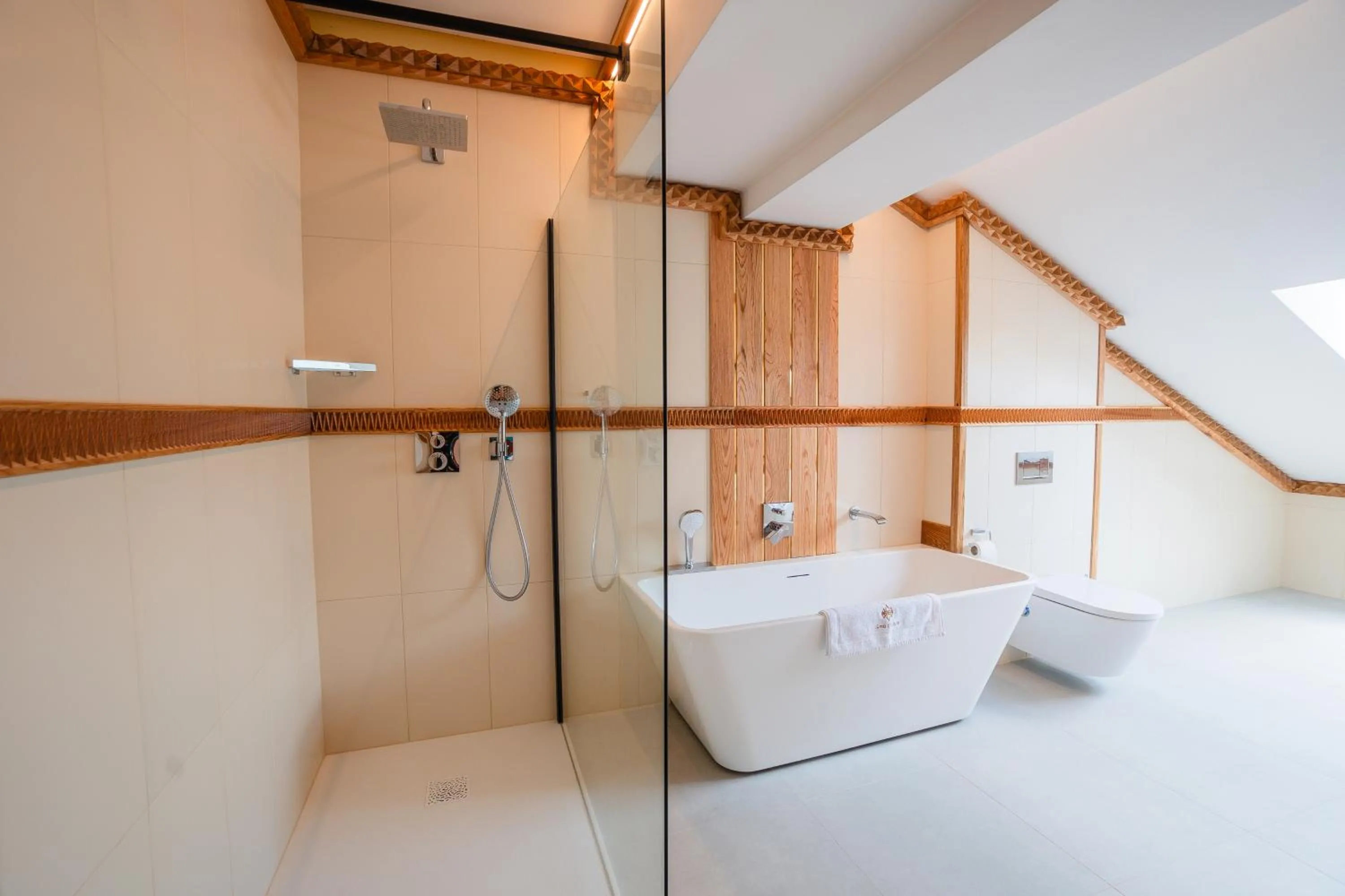 Shower in Mountain Diamond Resort