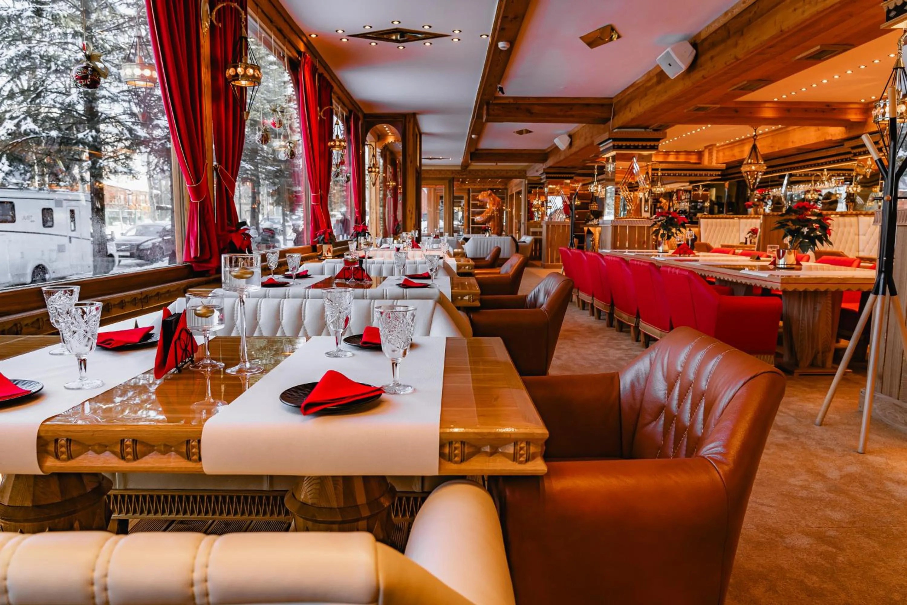 Restaurant/places to eat in Mountain Diamond Resort