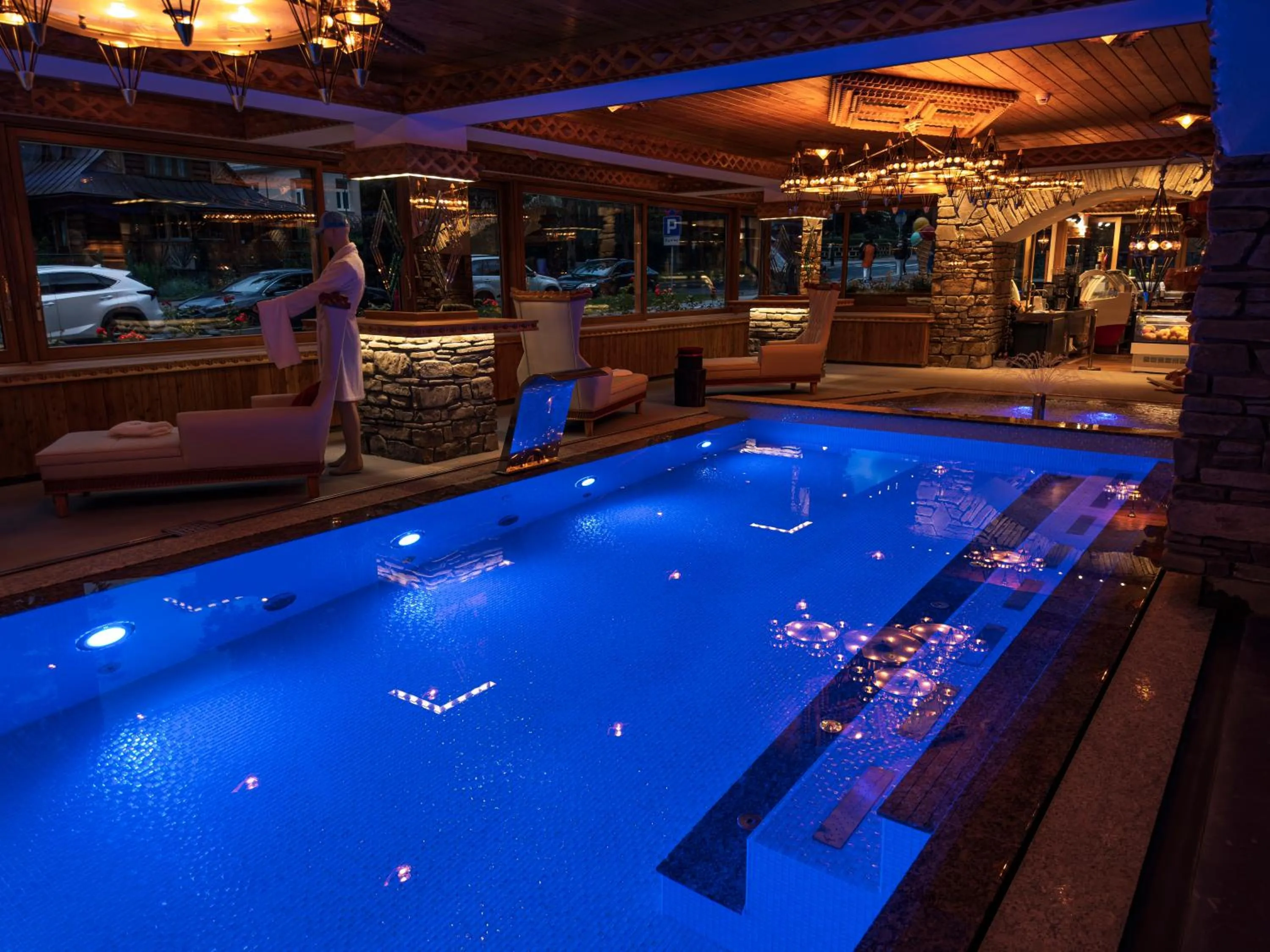 Pool view in Mountain Diamond Resort
