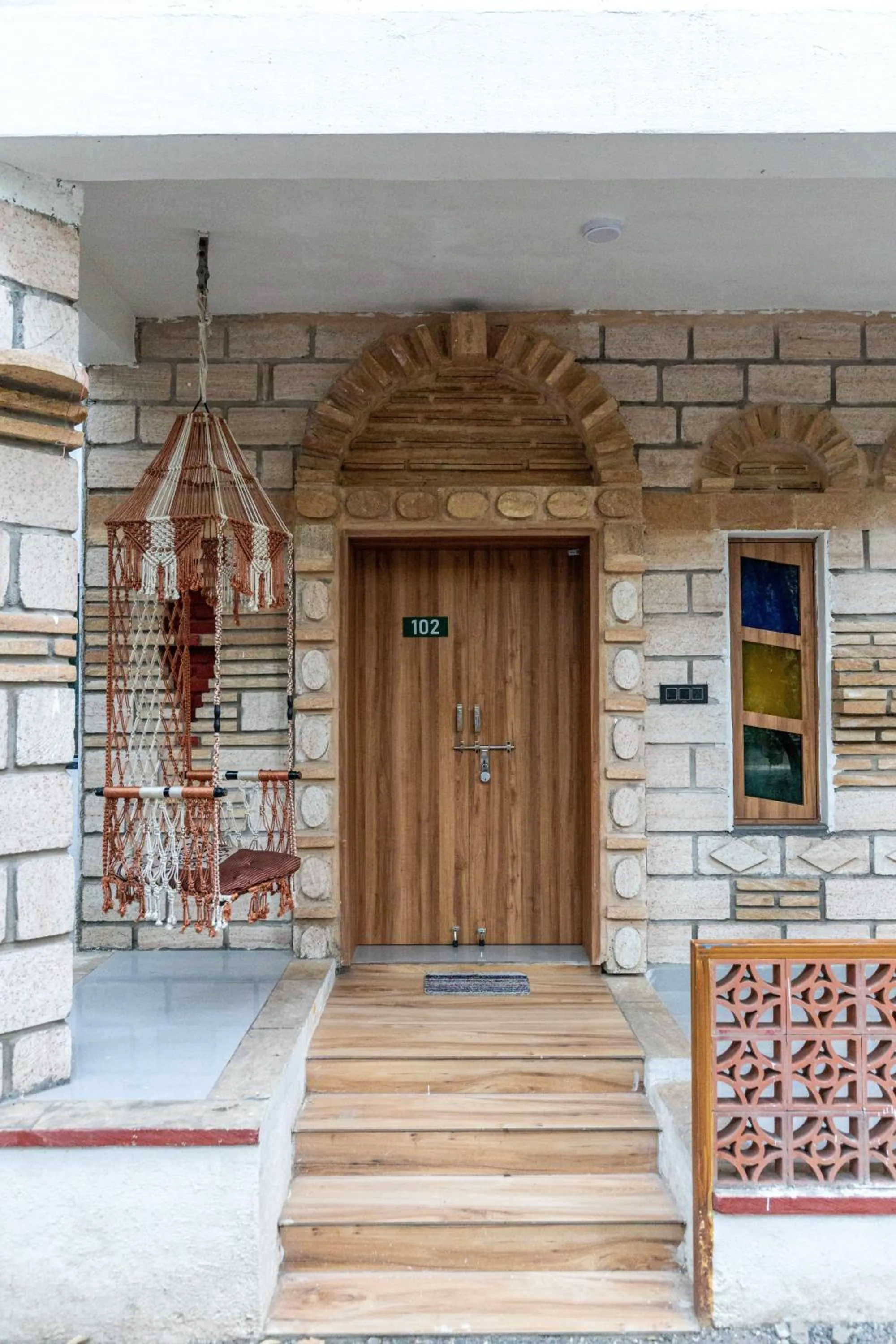 Facade/entrance in Brook Ville