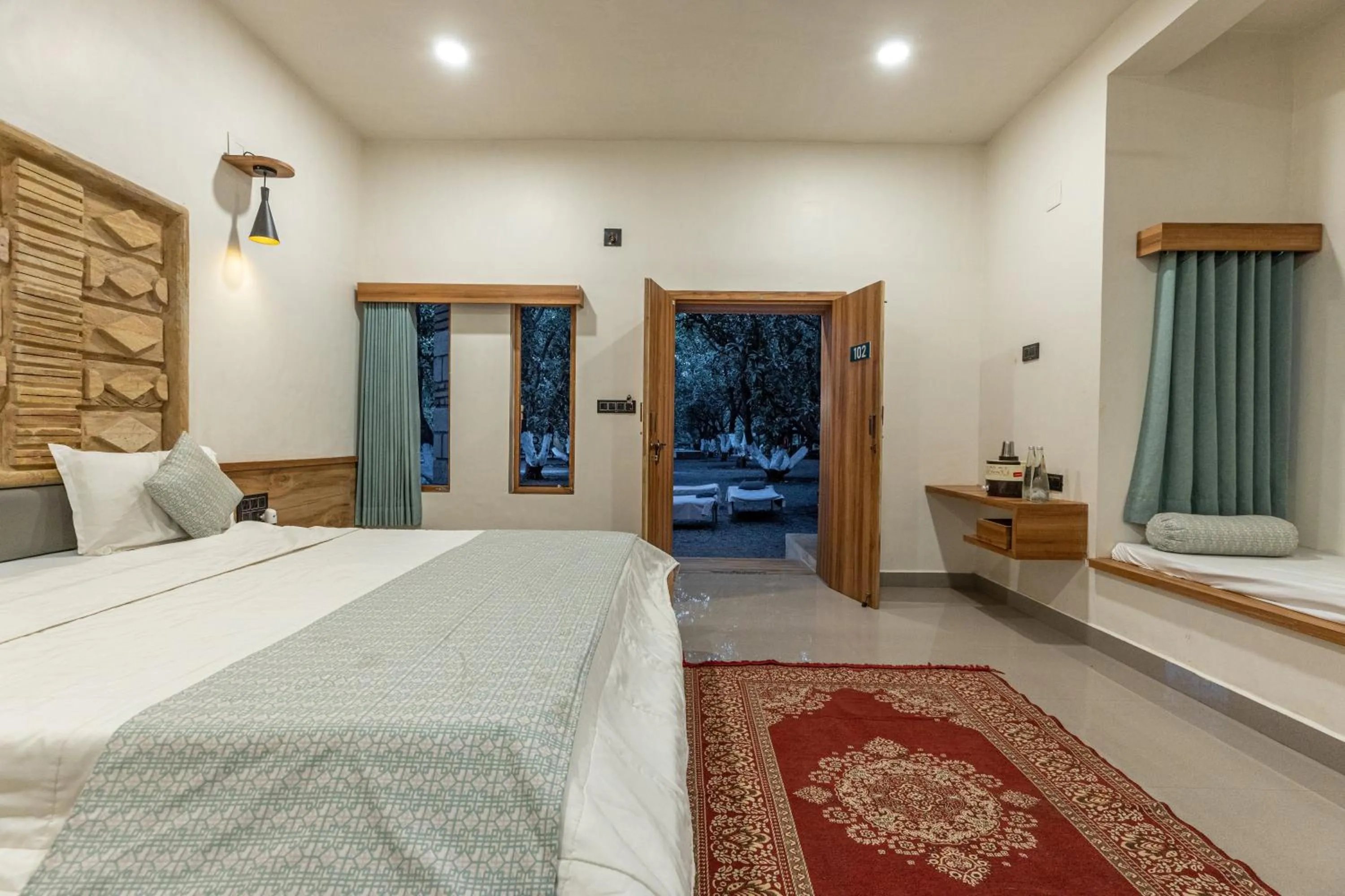 Photo of the whole room, Bed in Brook Ville