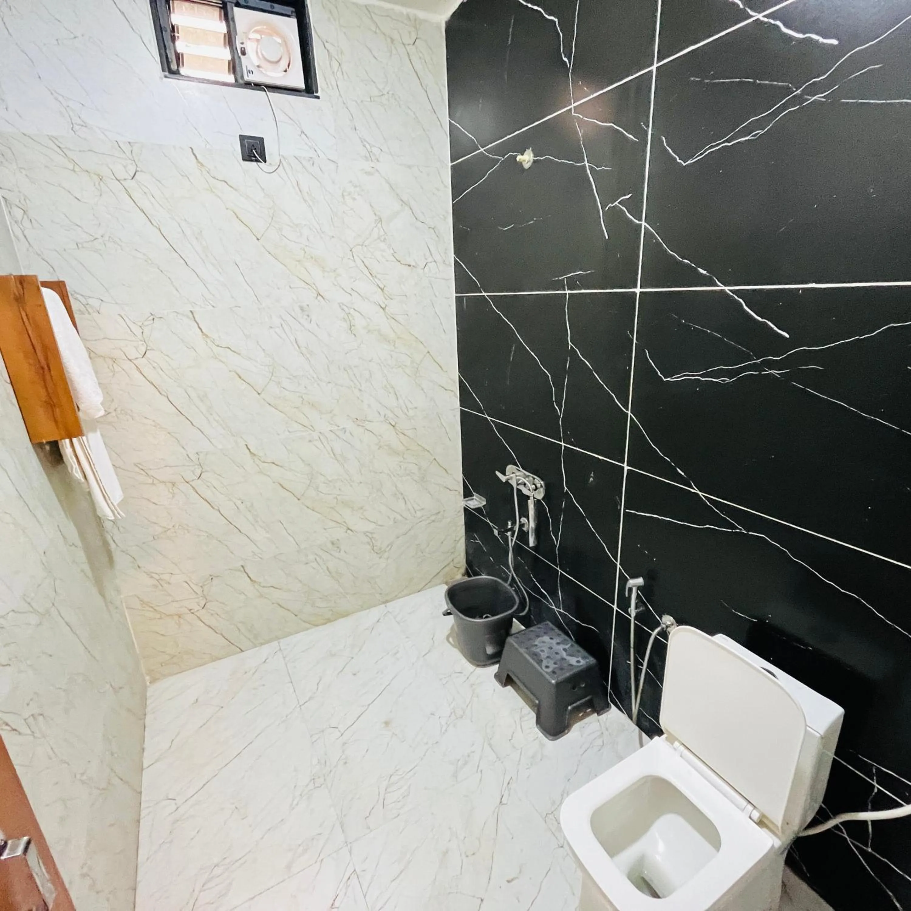 Shower in Brook Ville